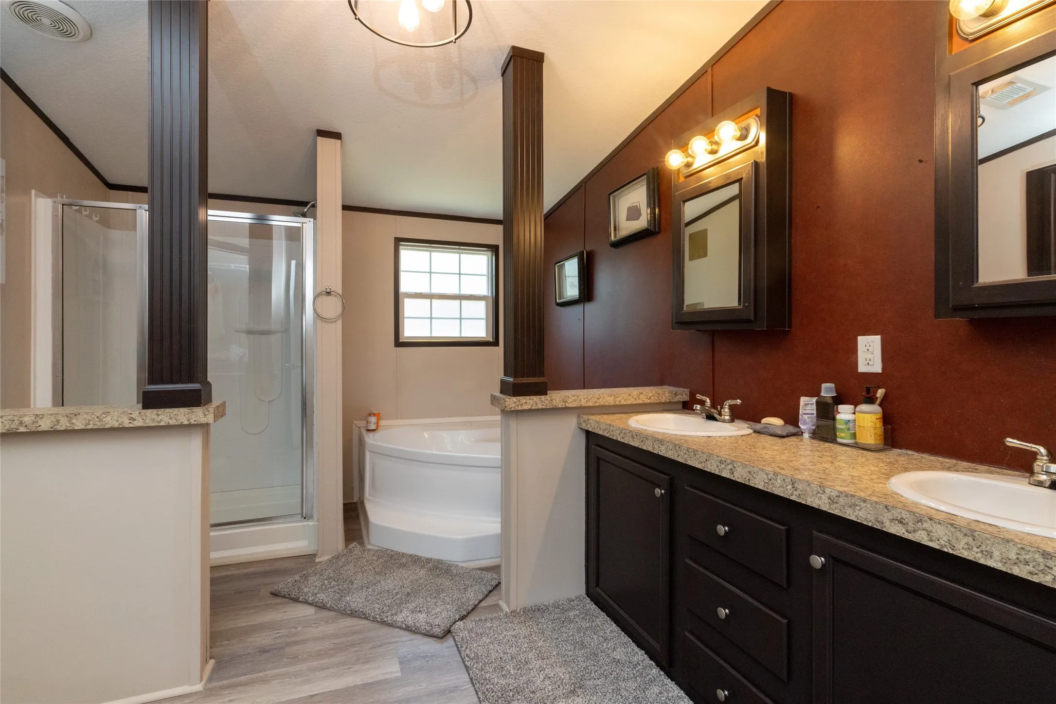 Manufactured Home For Sale in Wise County , 140 Meadow Pond Court, Runaway Bay, Texas 76426, 4 Bedroom, 2 Bathroom, Garage spaces, 2,176 Sqft, built in 2012, Preowned, mls#21214369, Real Estate Agent in Runaway Bay, Homes For Sale in Wise county, Homes For Sale in Runaway Bay, Realtor in Runaway Bay Texas, Real Estate Brokerage Independent Realty Texas, Luminita Cordes Realtor