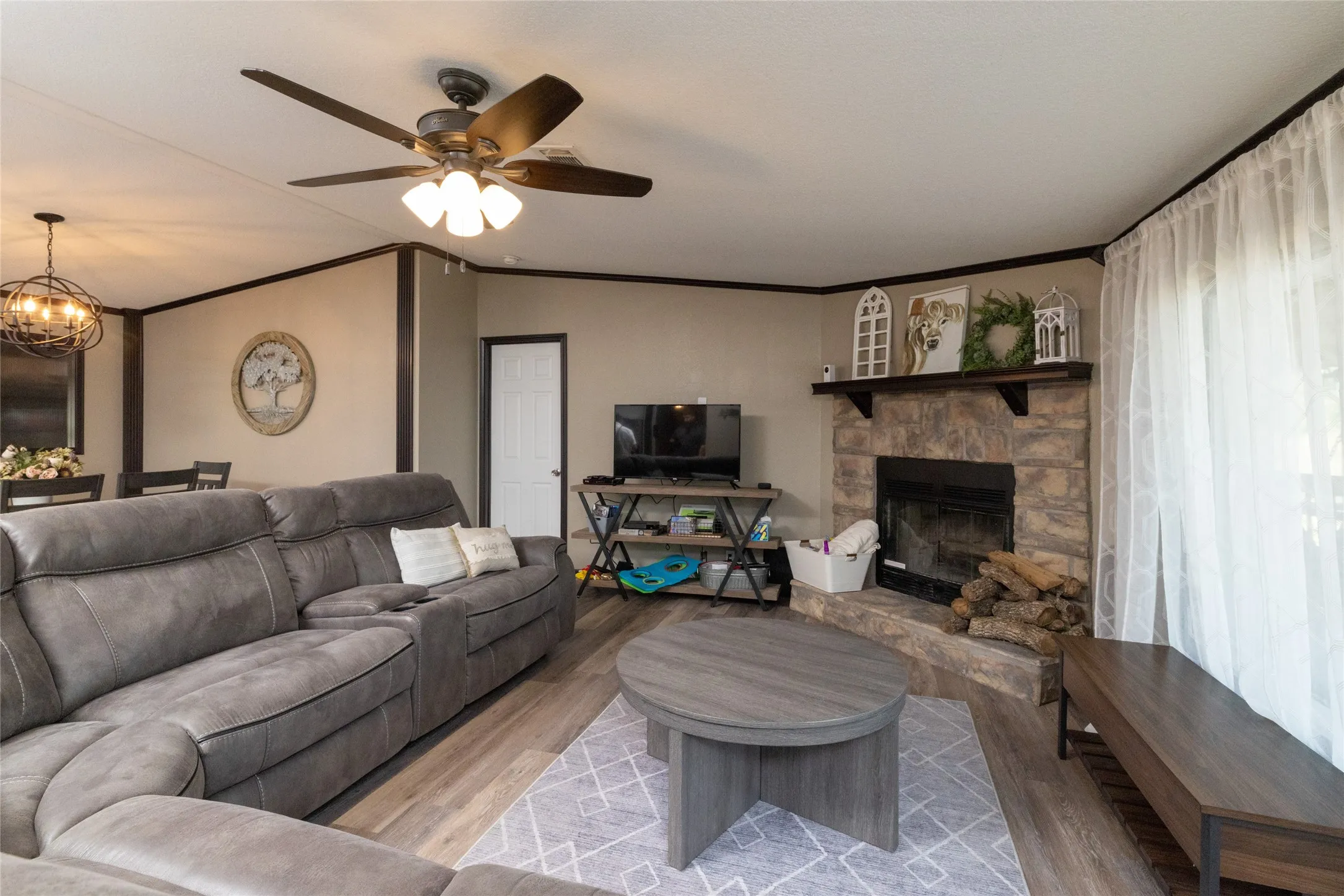 Manufactured Home For Sale in Wise County , 140 Meadow Pond Court, Runaway Bay, Texas 76426, 4 Bedroom, 2 Bathroom, Garage spaces, 2,176 Sqft, built in 2012, Preowned, mls#21214369, Real Estate Agent in Runaway Bay, Homes For Sale in Wise county, Homes For Sale in Runaway Bay, Realtor in Runaway Bay Texas, Real Estate Brokerage Independent Realty Texas, Luminita Cordes Realtor