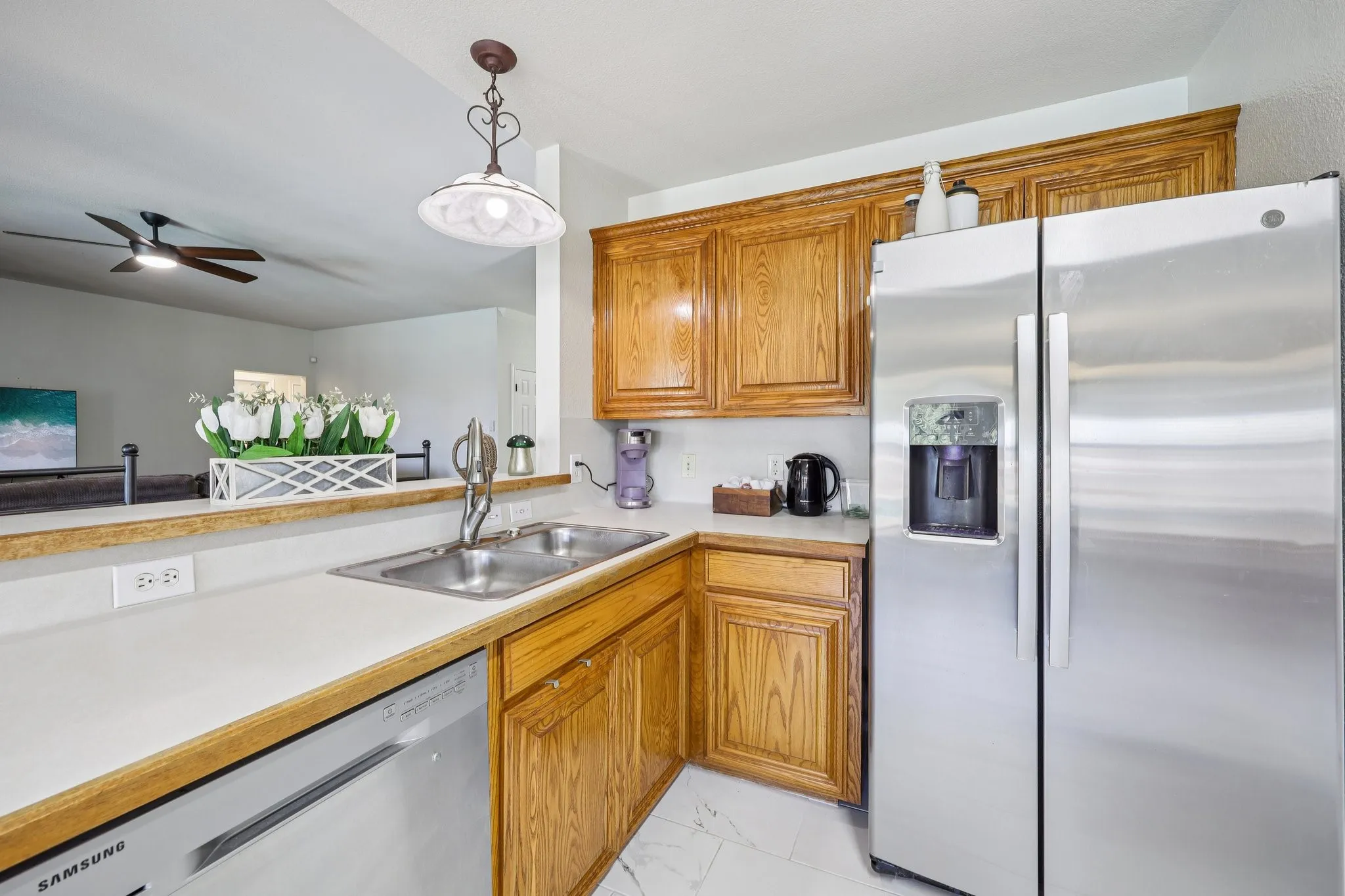 Single Family Residence For Sale in Tarrant County , 1325 Lake Shore Drive, Crowley, Texas 76036, 4 Bedroom, 2 Bathroom, 2 Garage spaces, 1,986 Sqft, built in 2002, mls#21214376, Real Estate Agent in Crowley, Homes For Sale in Tarrant county, Homes For Sale in Crowley, Realtor in Crowley Texas, Real Estate Brokerage Independent Realty Texas, Luminita Cordes Realtor
