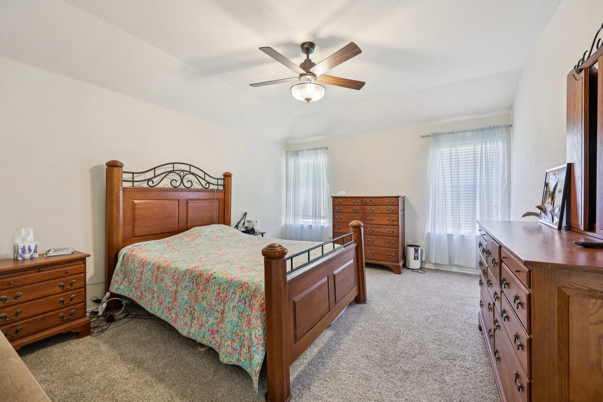 Single Family Residence For Sale in Tarrant County , 1325 Lake Shore Drive, Crowley, Texas 76036, 4 Bedroom, 2 Bathroom, 2 Garage spaces, 1,986 Sqft, built in 2002, mls#21214376, Real Estate Agent in Crowley, Homes For Sale in Tarrant county, Homes For Sale in Crowley, Realtor in Crowley Texas, Real Estate Brokerage Independent Realty Texas, Luminita Cordes Realtor