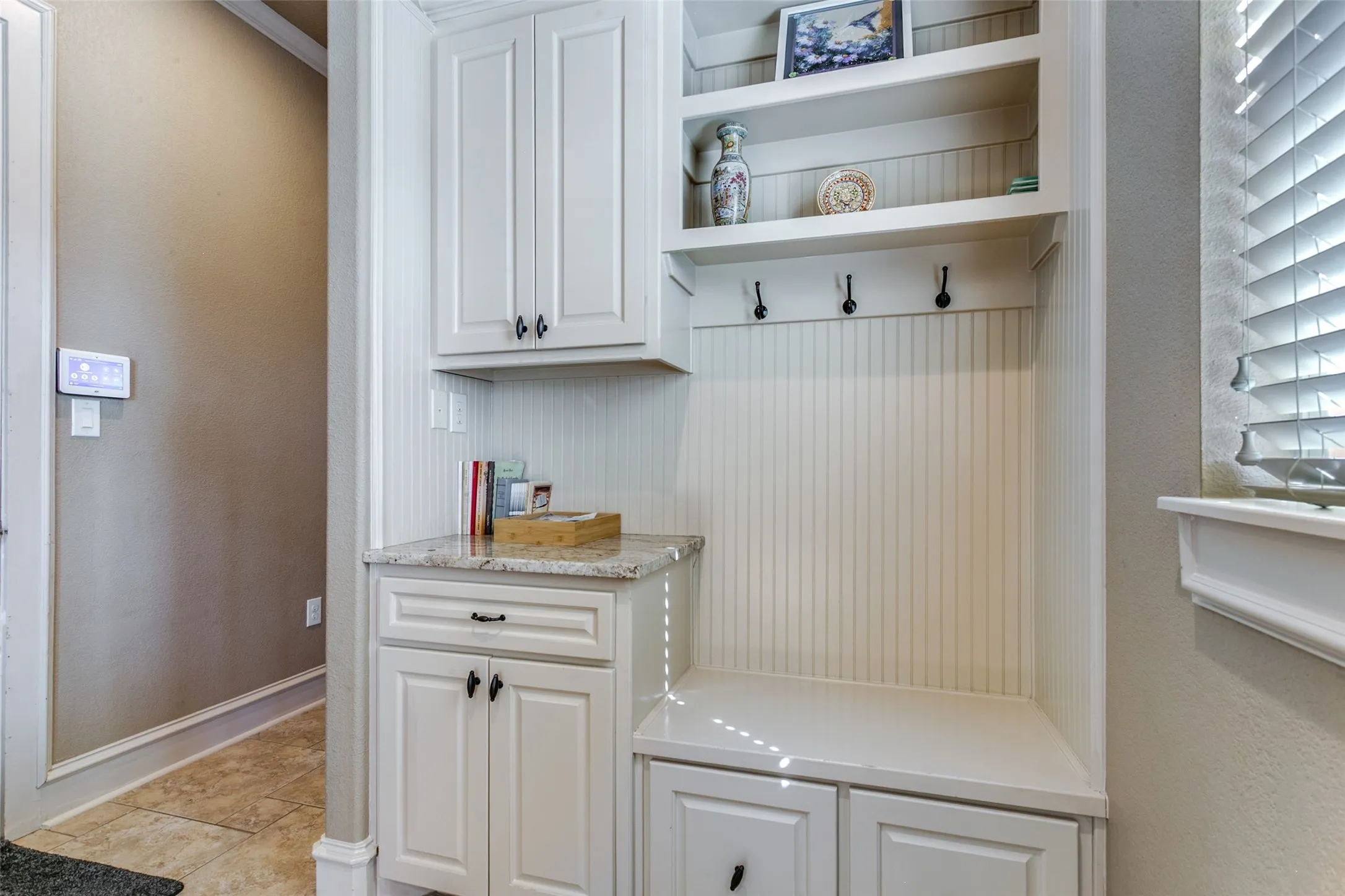 Single Family Residence For Sale in Tarrant County , 6800 Woodland Hills Drive, North Richland Hills, Texas 76182, 4 Bedroom, 4 Bathroom, 2 Garage spaces, 3,505 Sqft, built in 2014, Preowned, mls#21211130, Real Estate Agent in North Richland Hills, Homes For Sale in Tarrant county, Homes For Sale in North Richland Hills, Realtor in North Richland Hills Texas, Real Estate Brokerage Independent Realty Texas, Luminita Cordes Realtor