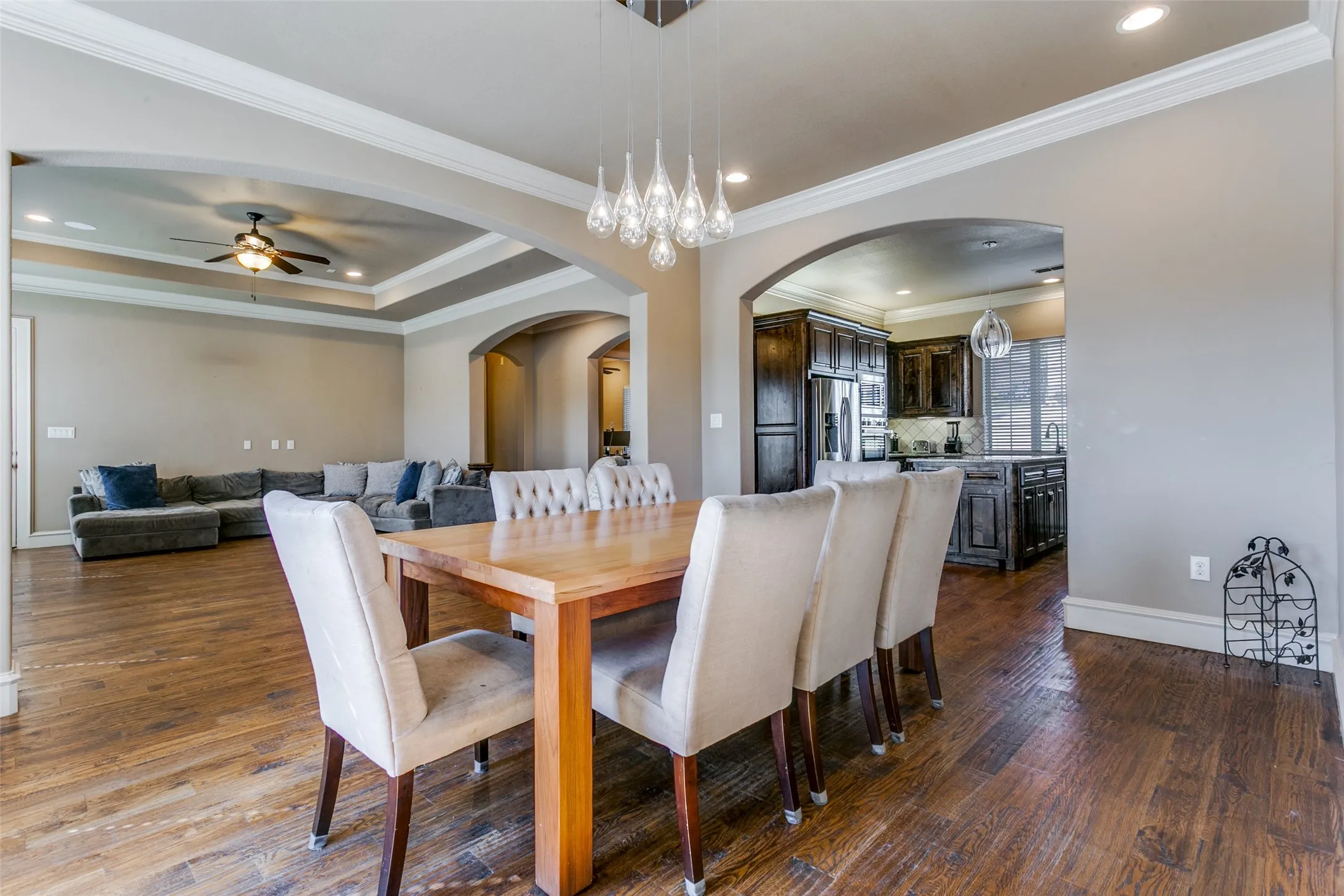 Single Family Residence For Sale in Tarrant County , 6800 Woodland Hills Drive, North Richland Hills, Texas 76182, 4 Bedroom, 4 Bathroom, 2 Garage spaces, 3,505 Sqft, built in 2014, Preowned, mls#21211130, Real Estate Agent in North Richland Hills, Homes For Sale in Tarrant county, Homes For Sale in North Richland Hills, Realtor in North Richland Hills Texas, Real Estate Brokerage Independent Realty Texas, Luminita Cordes Realtor