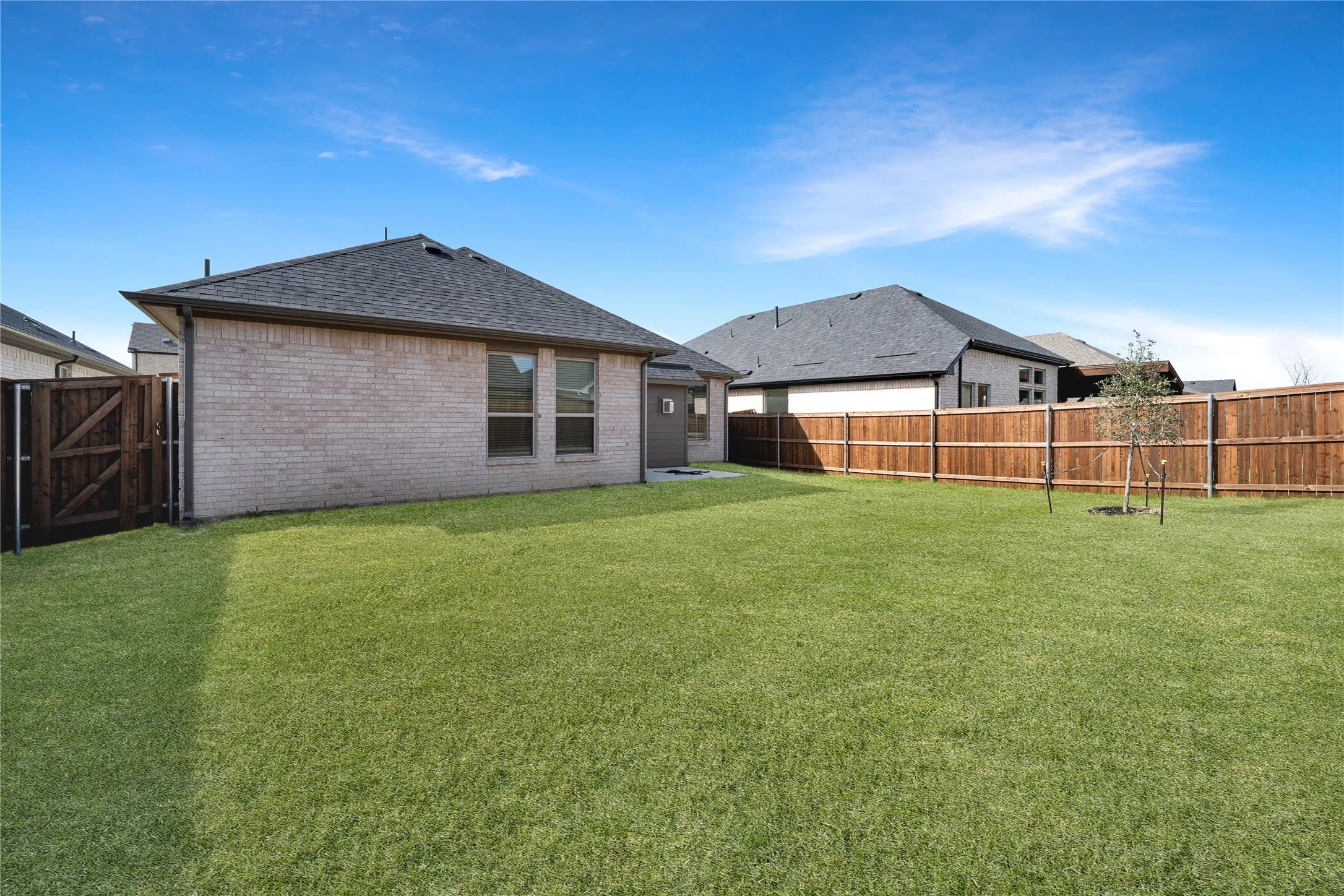 Single Family Residence For Sale in Collin County , 1805 Piedmont Place, Celina, Texas 75009, 3 Bedroom, 2 Bathroom, 2 Garage spaces, 1,724 Sqft, built in 2024, Preowned, mls#21212929, Real Estate Agent in Celina, Homes For Sale in Collin county, Homes For Sale in Celina, Realtor in Celina Texas, Real Estate Brokerage Independent Realty Texas, Luminita Cordes Realtor