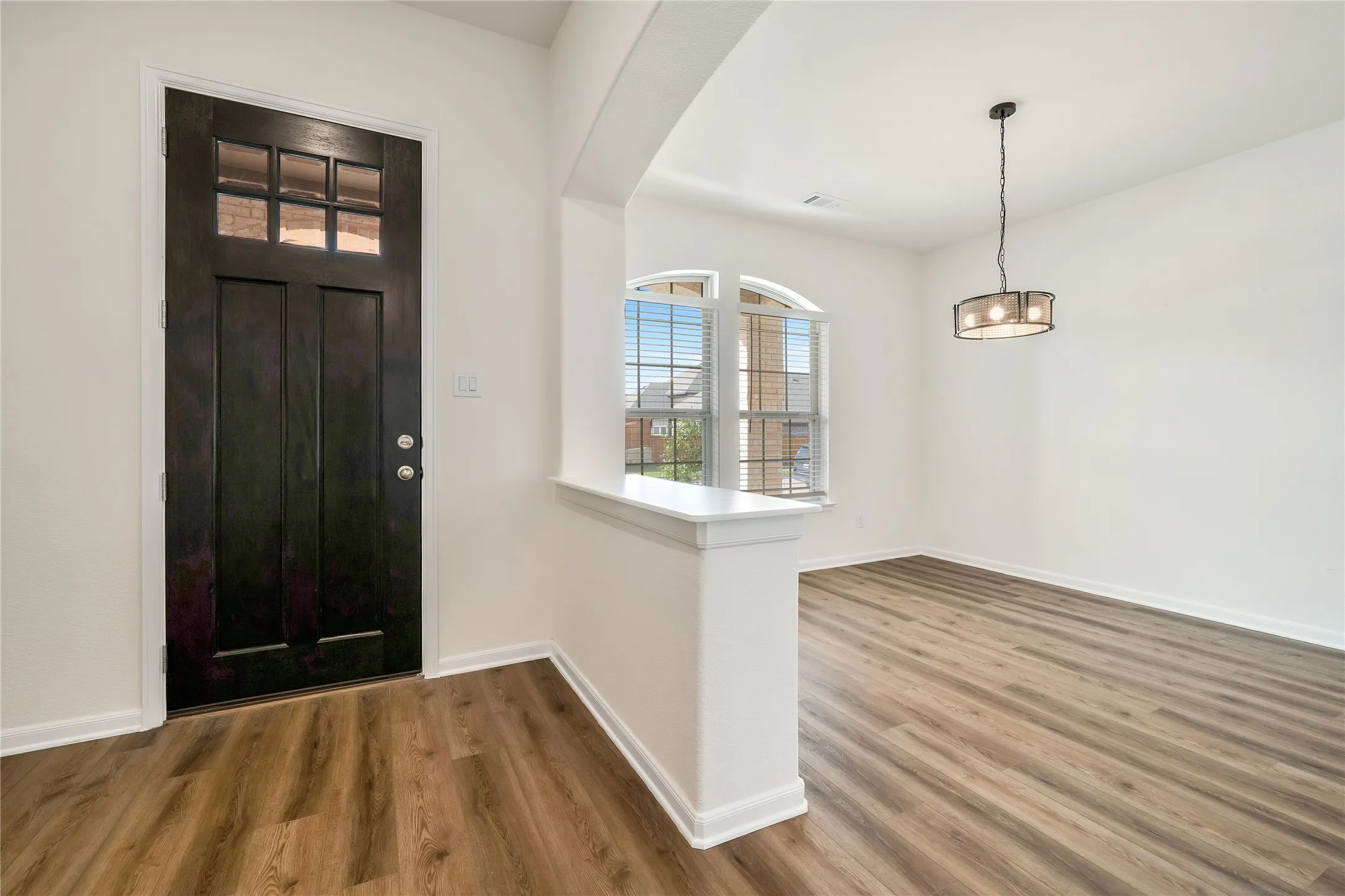 Single Family Residence For Sale in Collin County , 1805 Piedmont Place, Celina, Texas 75009, 3 Bedroom, 2 Bathroom, 2 Garage spaces, 1,724 Sqft, built in 2024, Preowned, mls#21212929, Real Estate Agent in Celina, Homes For Sale in Collin county, Homes For Sale in Celina, Realtor in Celina Texas, Real Estate Brokerage Independent Realty Texas, Luminita Cordes Realtor