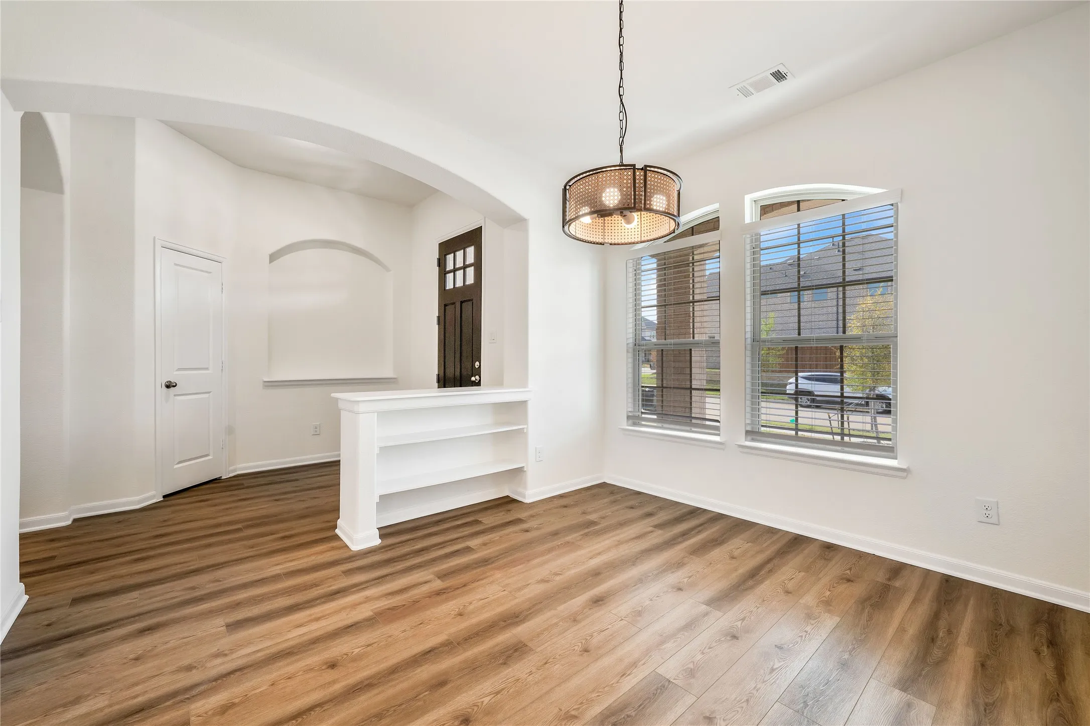 Single Family Residence For Sale in Collin County , 1805 Piedmont Place, Celina, Texas 75009, 3 Bedroom, 2 Bathroom, 2 Garage spaces, 1,724 Sqft, built in 2024, Preowned, mls#21212929, Real Estate Agent in Celina, Homes For Sale in Collin county, Homes For Sale in Celina, Realtor in Celina Texas, Real Estate Brokerage Independent Realty Texas, Luminita Cordes Realtor