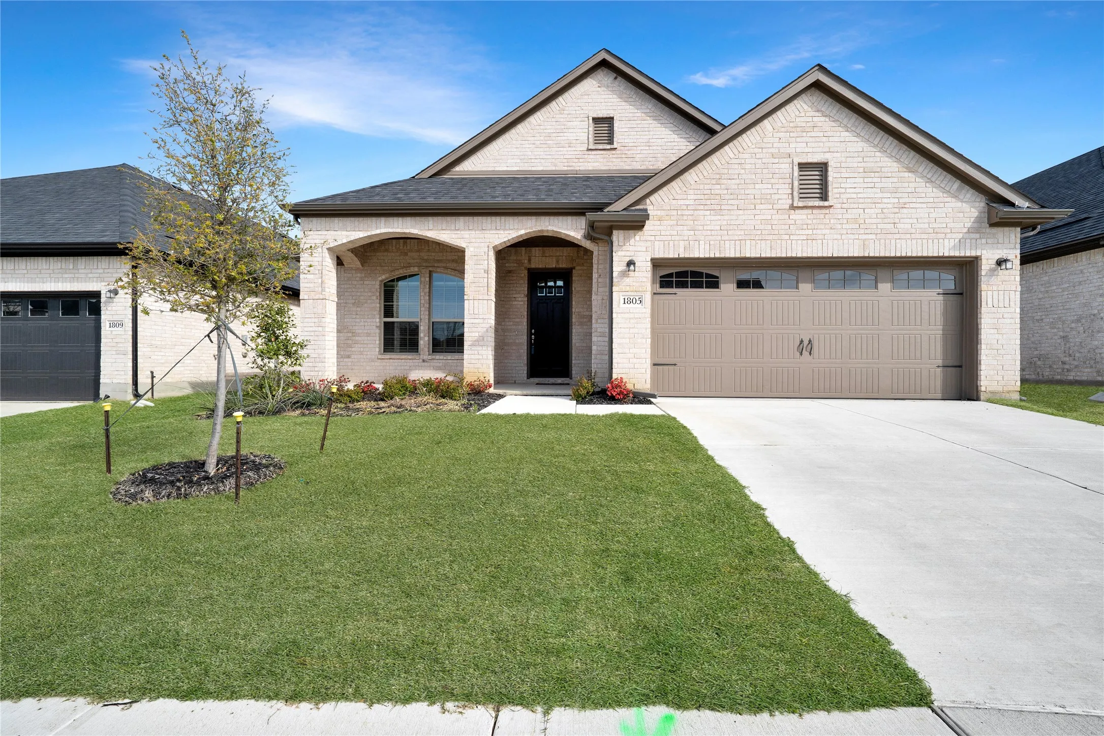 Single Family Residence For Sale in Collin County , 1805 Piedmont Place, Celina, Texas 75009, 3 Bedroom, 2 Bathroom, 2 Garage spaces, 1,724 Sqft, built in 2024, Preowned, mls#21212929, Real Estate Agent in Celina, Homes For Sale in Collin county, Homes For Sale in Celina, Realtor in Celina Texas, Real Estate Brokerage Independent Realty Texas, Luminita Cordes Realtor