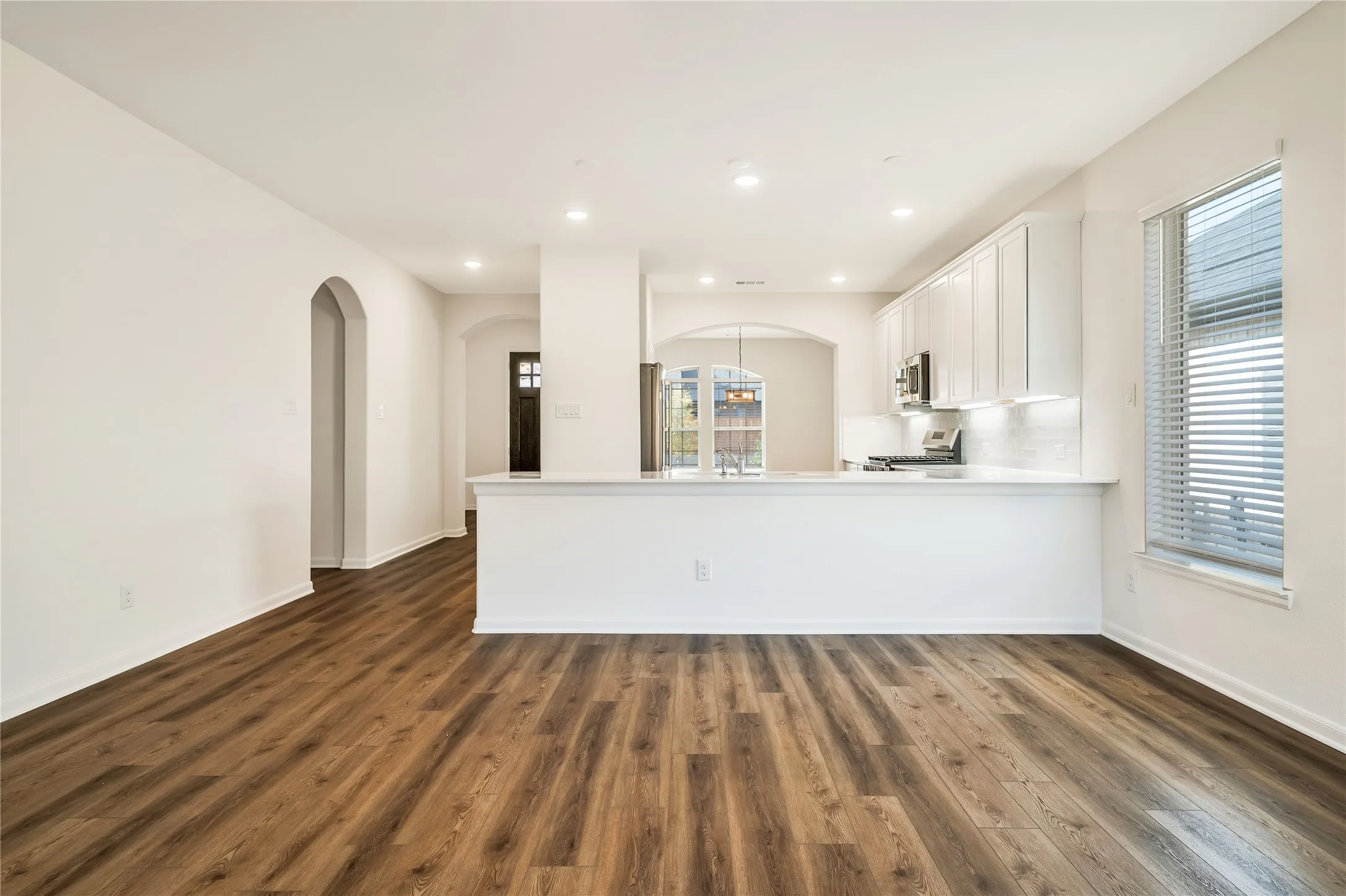 Single Family Residence For Sale in Collin County , 1805 Piedmont Place, Celina, Texas 75009, 3 Bedroom, 2 Bathroom, 2 Garage spaces, 1,724 Sqft, built in 2024, Preowned, mls#21212929, Real Estate Agent in Celina, Homes For Sale in Collin county, Homes For Sale in Celina, Realtor in Celina Texas, Real Estate Brokerage Independent Realty Texas, Luminita Cordes Realtor