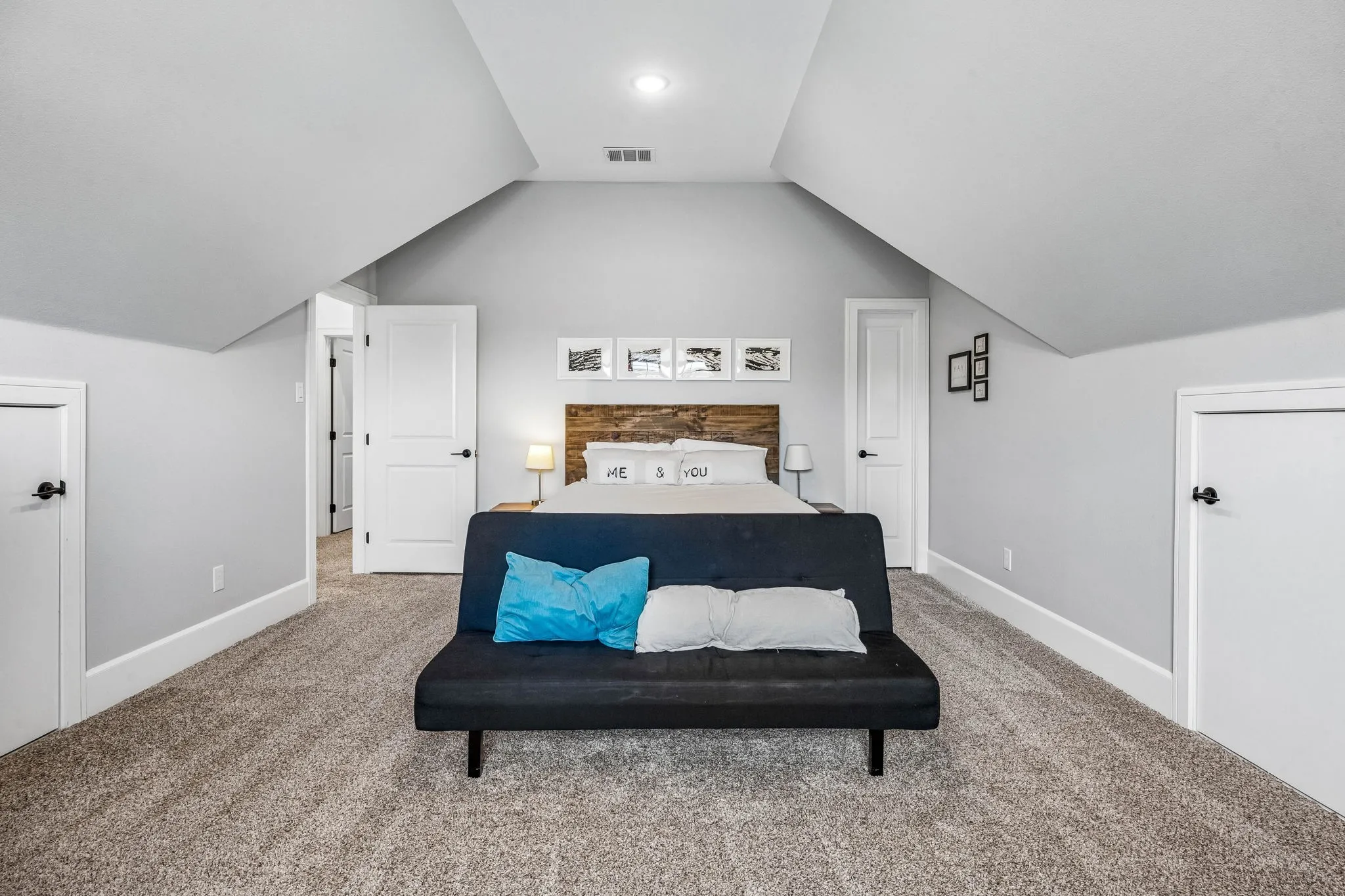 Single Family Residence For Sale in Van Zandt County , 366 Private Road 7005, Edgewood, Texas 75117, 5 Bedroom, 3 Bathroom, 2 Garage spaces, 3,008 Sqft, built in 2021, Preowned, mls#21211573, Real Estate Agent in Edgewood, Homes For Sale in Van Zandt county, Homes For Sale in Edgewood, Realtor in Edgewood Texas, Real Estate Brokerage Independent Realty Texas, Luminita Cordes Realtor