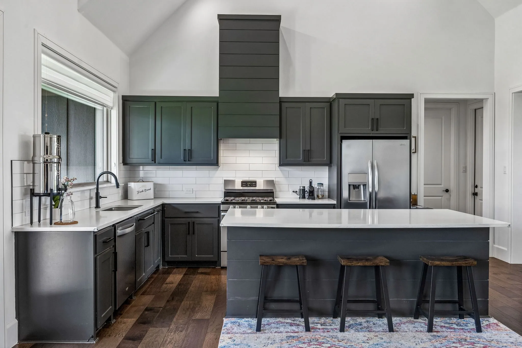 Single Family Residence For Sale in Van Zandt County , 366 Private Road 7005, Edgewood, Texas 75117, 5 Bedroom, 3 Bathroom, 2 Garage spaces, 3,008 Sqft, built in 2021, Preowned, mls#21211573, Real Estate Agent in Edgewood, Homes For Sale in Van Zandt county, Homes For Sale in Edgewood, Realtor in Edgewood Texas, Real Estate Brokerage Independent Realty Texas, Luminita Cordes Realtor