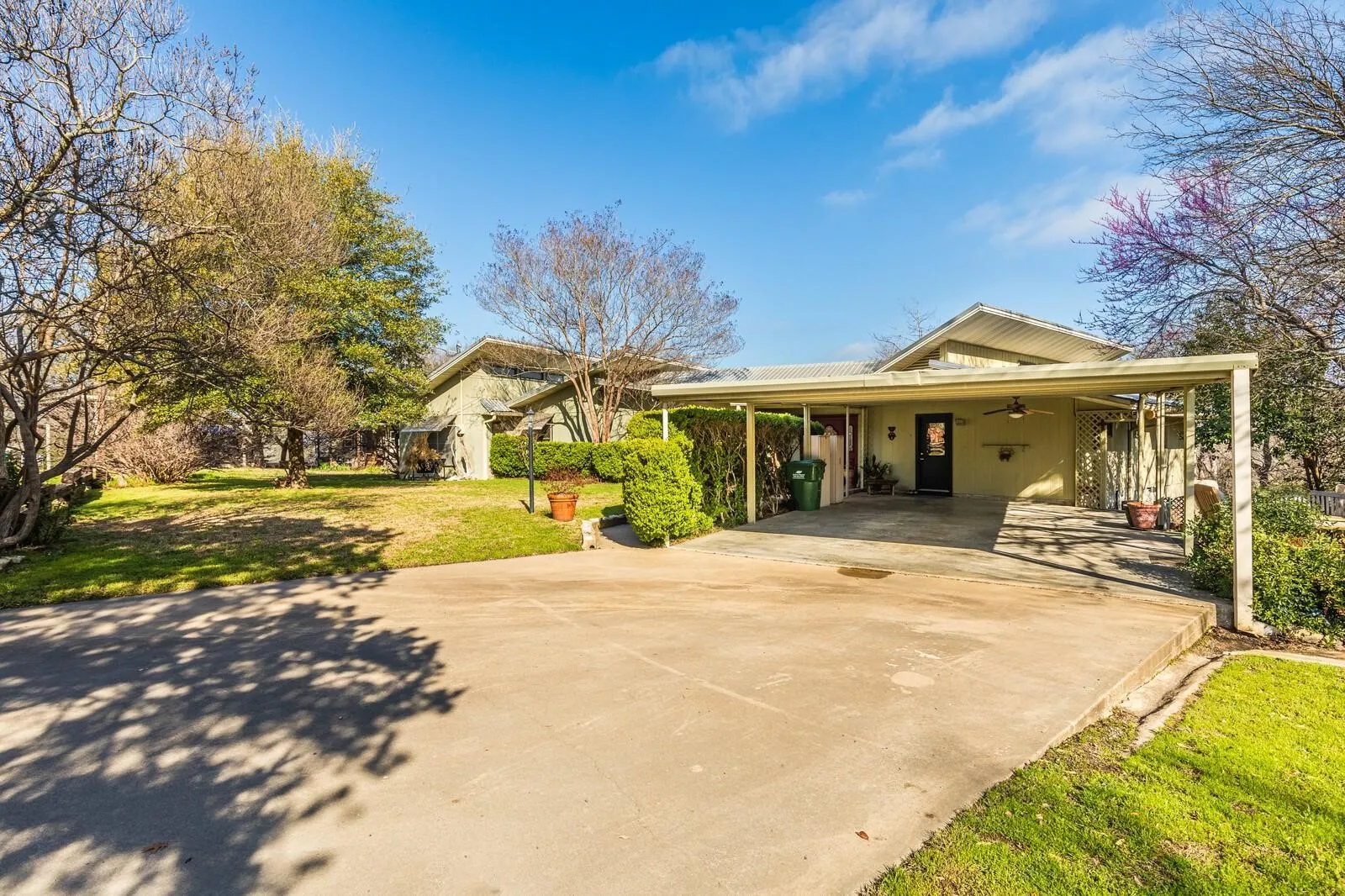 Drive way & oversize carport