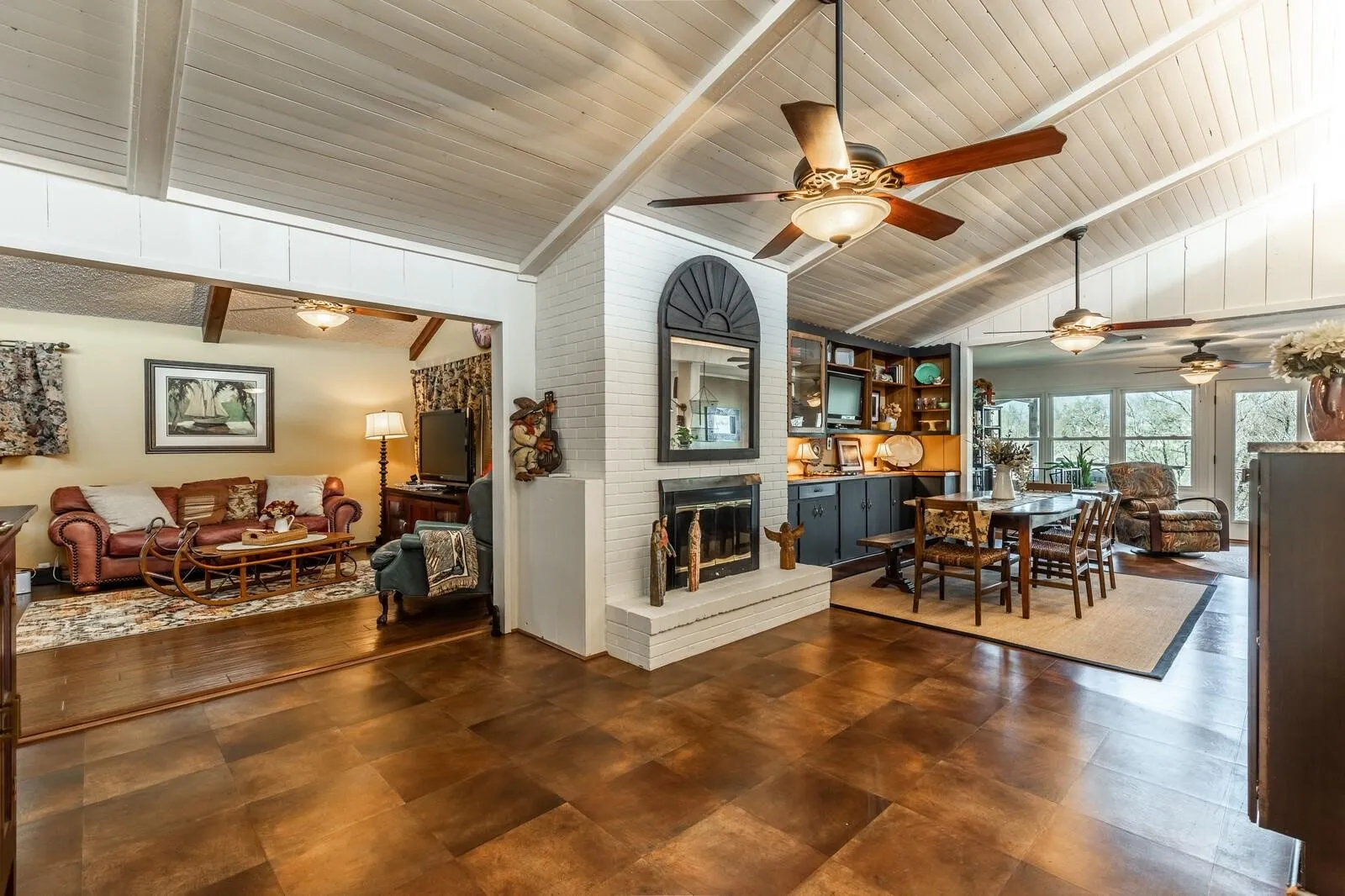 Numerous features create the idealic greatroom