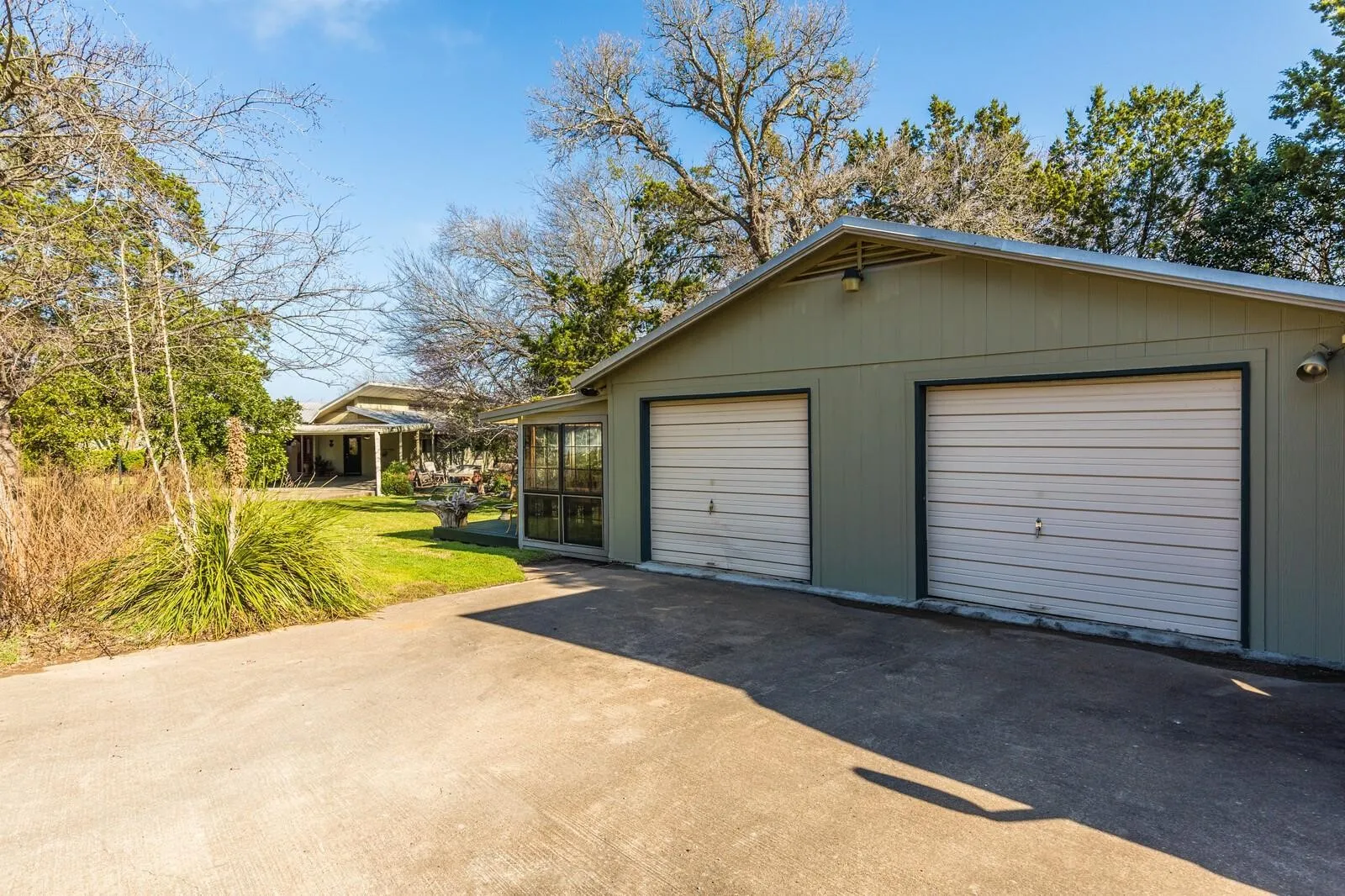 oversize garage with seperate work shop and easy to access attic