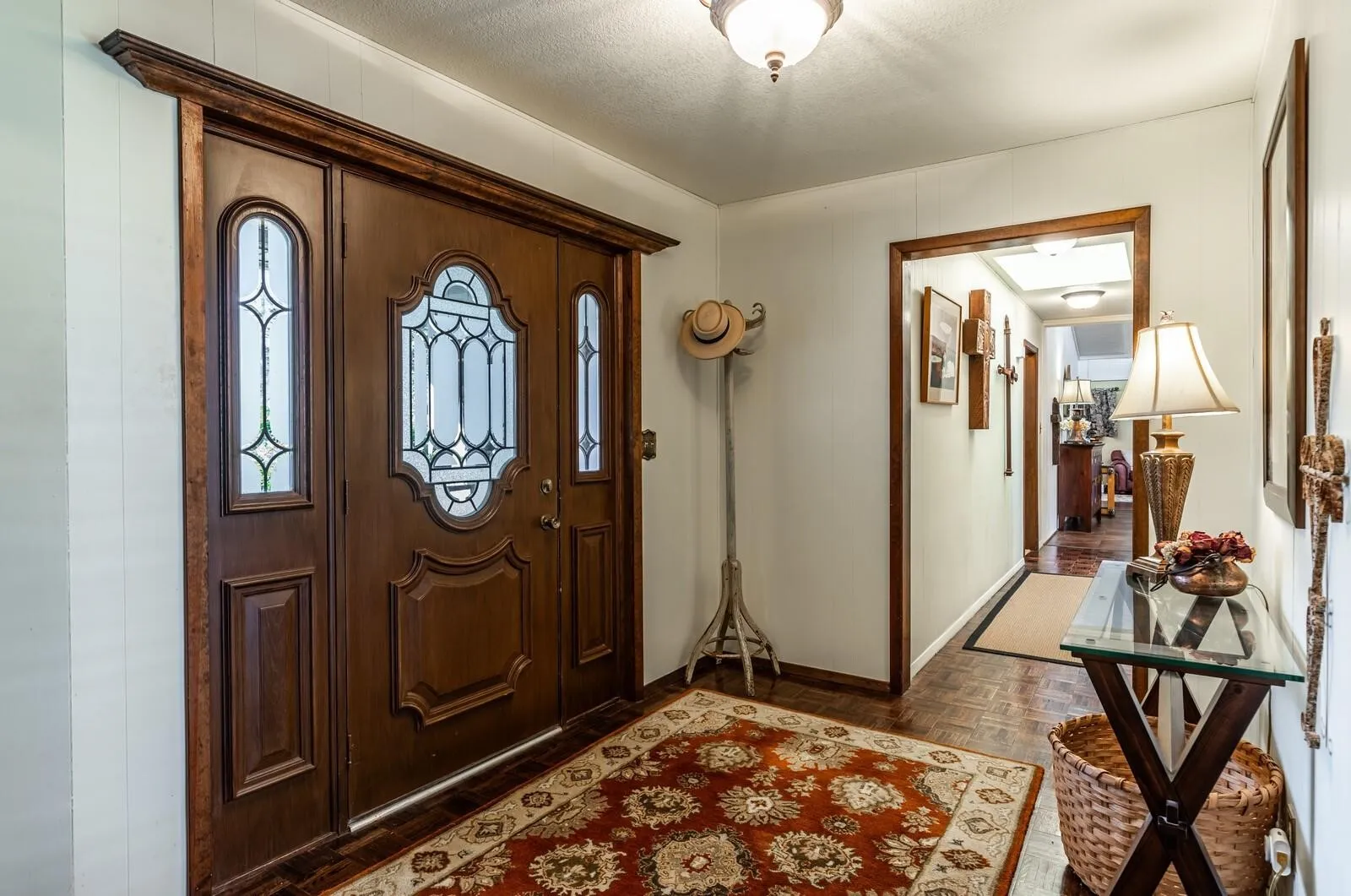 Charming entry