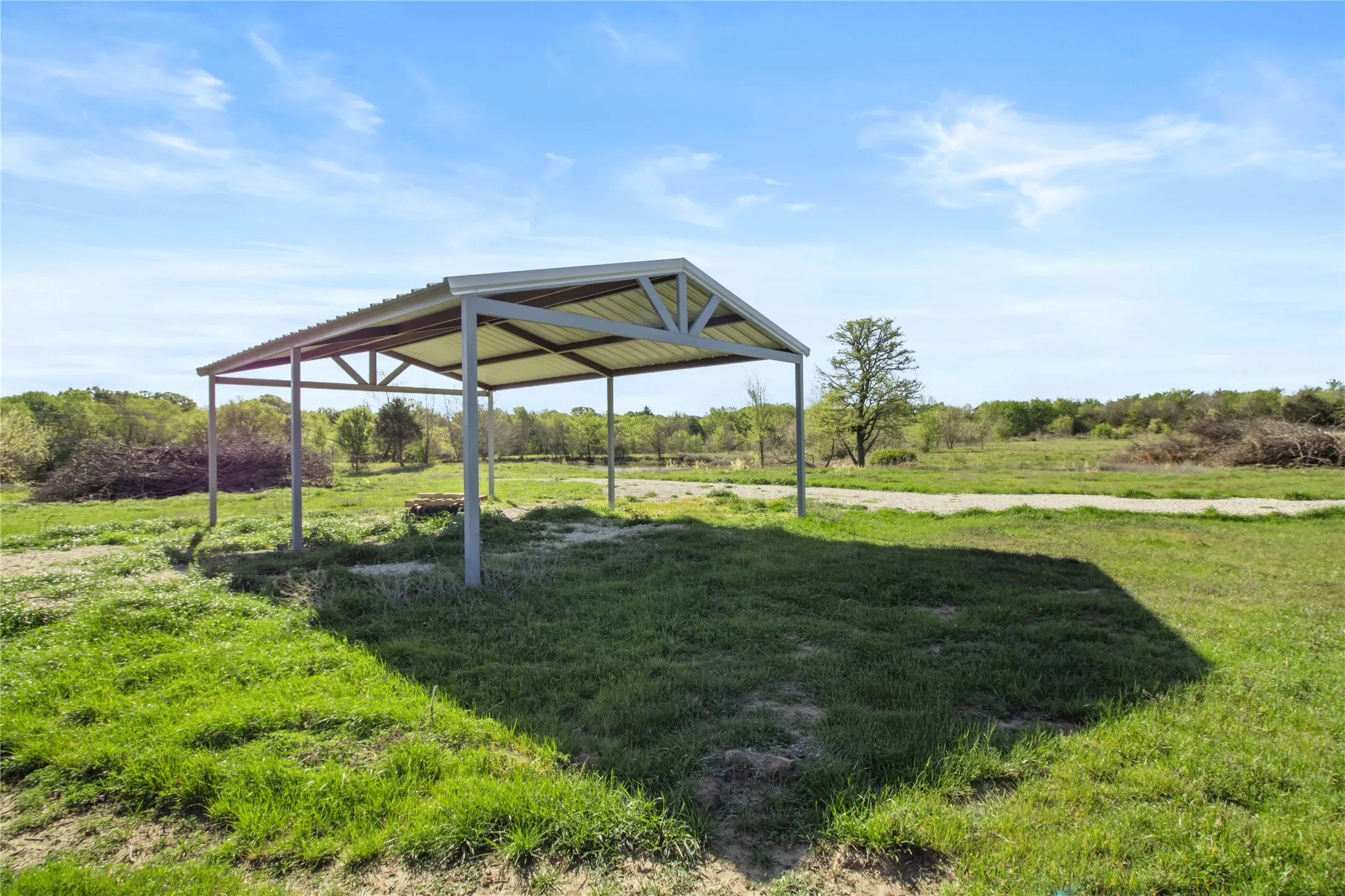 Unimproved Land For Sale in Freestone County , TBD FCR 971, Mexia, Texas 76667, 0, 0, Garage spaces, 0 Sqft, built in 0, Price $335,000, mls#21214429, Real Estate Agent in Mexia, Homes For Sale in Freestone county, Homes For Sale in Mexia, Realtor in Mexia Texas, Real Estate Brokerage Independent Realty Texas, Luminita Cordes Realtor