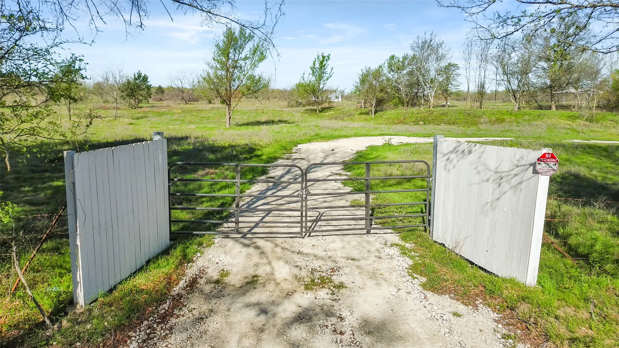 Unimproved Land For Sale in Freestone County , TBD FCR 971, Mexia, Texas 76667, 0, 0, Garage spaces, 0 Sqft, built in 0, Price $335,000, mls#21214429, Real Estate Agent in Mexia, Homes For Sale in Freestone county, Homes For Sale in Mexia, Realtor in Mexia Texas, Real Estate Brokerage Independent Realty Texas, Luminita Cordes Realtor