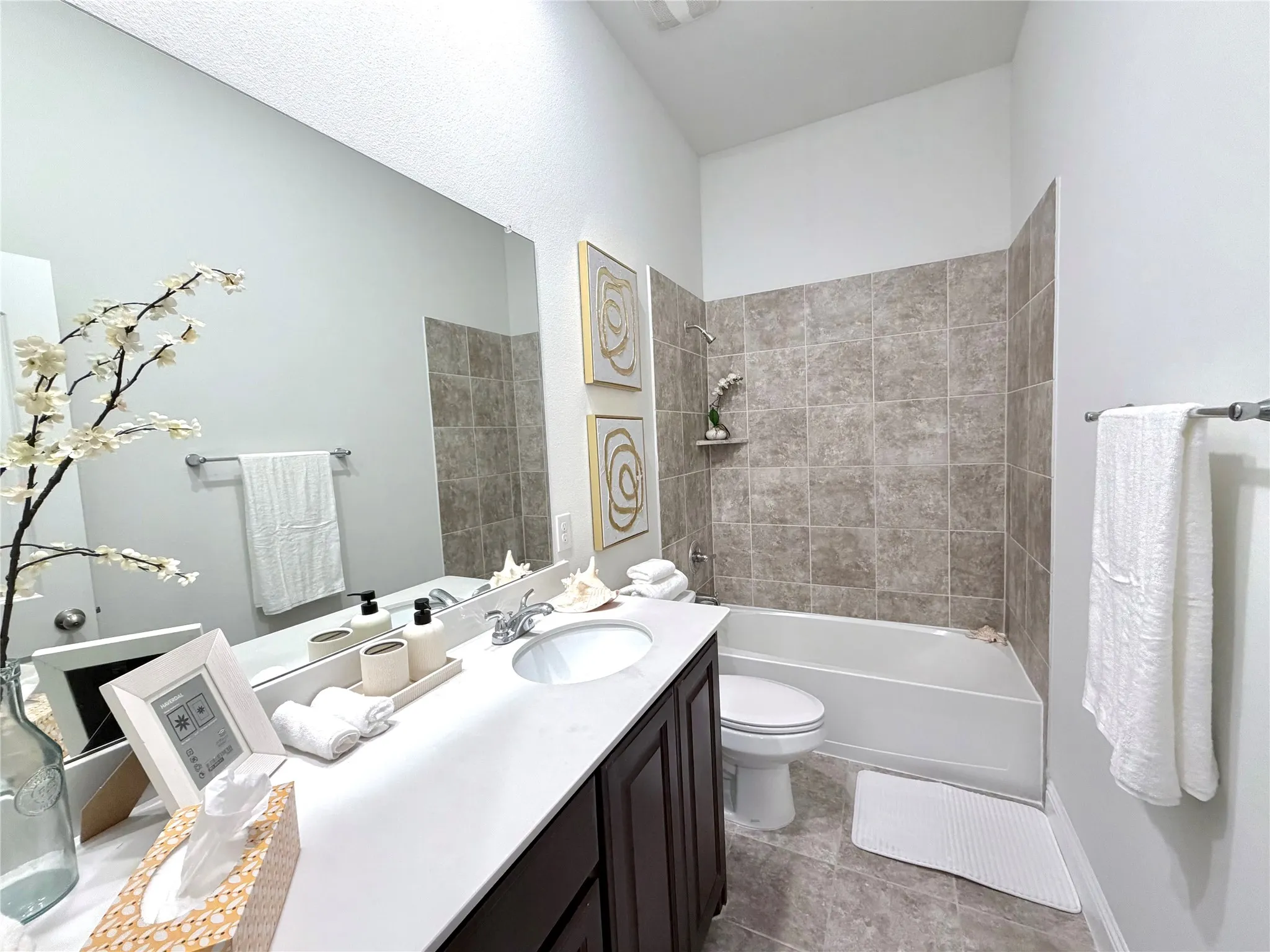 Single Family Residence For Sale in Dallas County , 1413 River Vale Road, Garland, Texas 75041, 4 Bedroom, 2 Bathroom, 2 Garage spaces, 1,982 Sqft, built in 2022, Preowned, mls#21214454, Real Estate Agent in Garland, Homes For Sale in Dallas county, Homes For Sale in Garland, Realtor in Garland Texas, Real Estate Brokerage Independent Realty Texas, Luminita Cordes Realtor