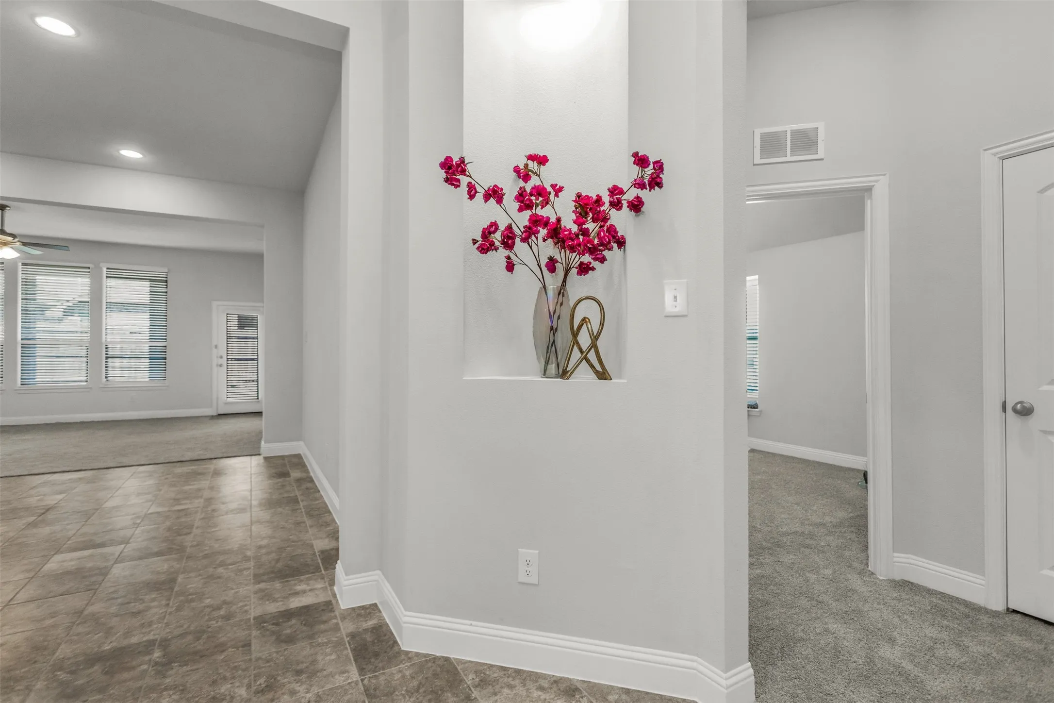 Single Family Residence For Sale in Dallas County , 1413 River Vale Road, Garland, Texas 75041, 4 Bedroom, 2 Bathroom, 2 Garage spaces, 1,982 Sqft, built in 2022, Preowned, mls#21214454, Real Estate Agent in Garland, Homes For Sale in Dallas county, Homes For Sale in Garland, Realtor in Garland Texas, Real Estate Brokerage Independent Realty Texas, Luminita Cordes Realtor