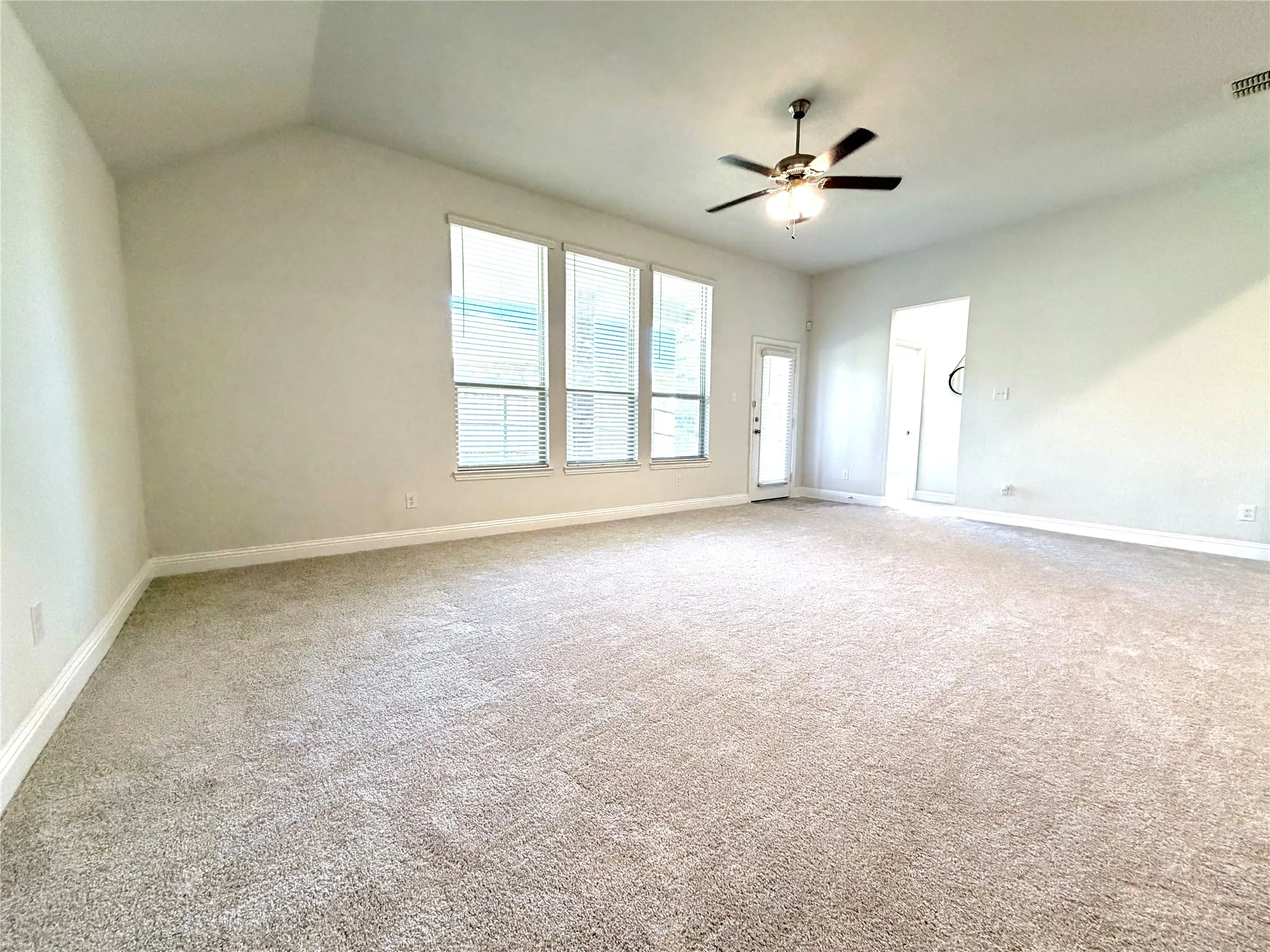 Single Family Residence For Sale in Dallas County , 1413 River Vale Road, Garland, Texas 75041, 4 Bedroom, 2 Bathroom, 2 Garage spaces, 1,982 Sqft, built in 2022, Preowned, mls#21214454, Real Estate Agent in Garland, Homes For Sale in Dallas county, Homes For Sale in Garland, Realtor in Garland Texas, Real Estate Brokerage Independent Realty Texas, Luminita Cordes Realtor