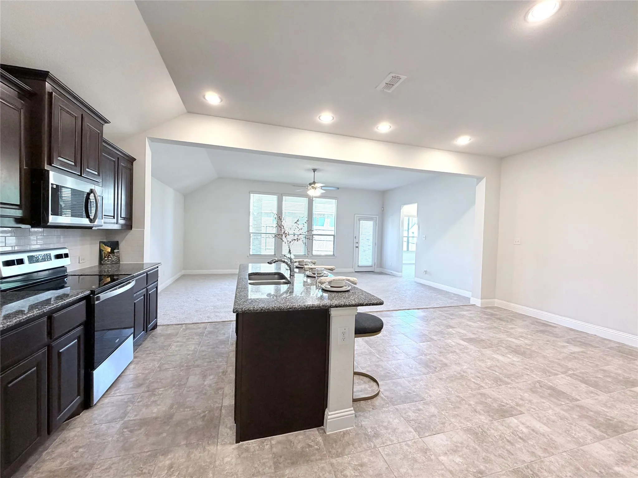 Single Family Residence For Sale in Dallas County , 1413 River Vale Road, Garland, Texas 75041, 4 Bedroom, 2 Bathroom, 2 Garage spaces, 1,982 Sqft, built in 2022, Preowned, mls#21214454, Real Estate Agent in Garland, Homes For Sale in Dallas county, Homes For Sale in Garland, Realtor in Garland Texas, Real Estate Brokerage Independent Realty Texas, Luminita Cordes Realtor