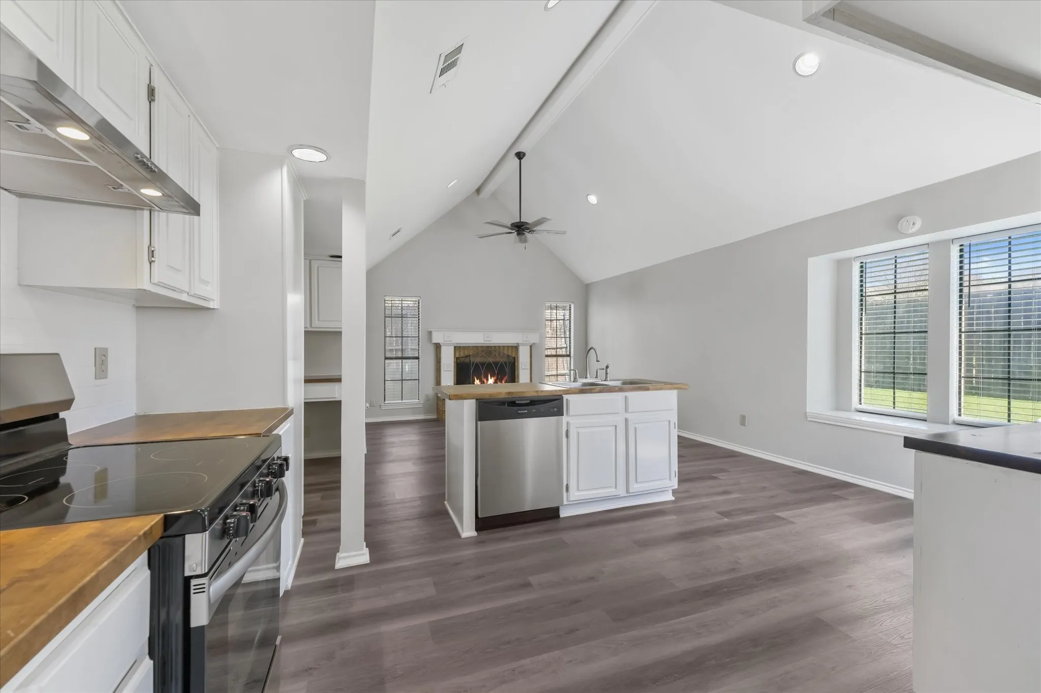 Single Family Residence For Sale in Collin County , 5416 Ventana Trail, Dallas, Texas 75252, 3 Bedroom, 2 Bathroom, 2 Garage spaces, 2,056 Sqft, built in 1985, mls#21211229, Real Estate Agent in Dallas, Homes For Sale in Collin county, Homes For Sale in Dallas, Realtor in Dallas Texas, Real Estate Brokerage Independent Realty Texas, Luminita Cordes Realtor