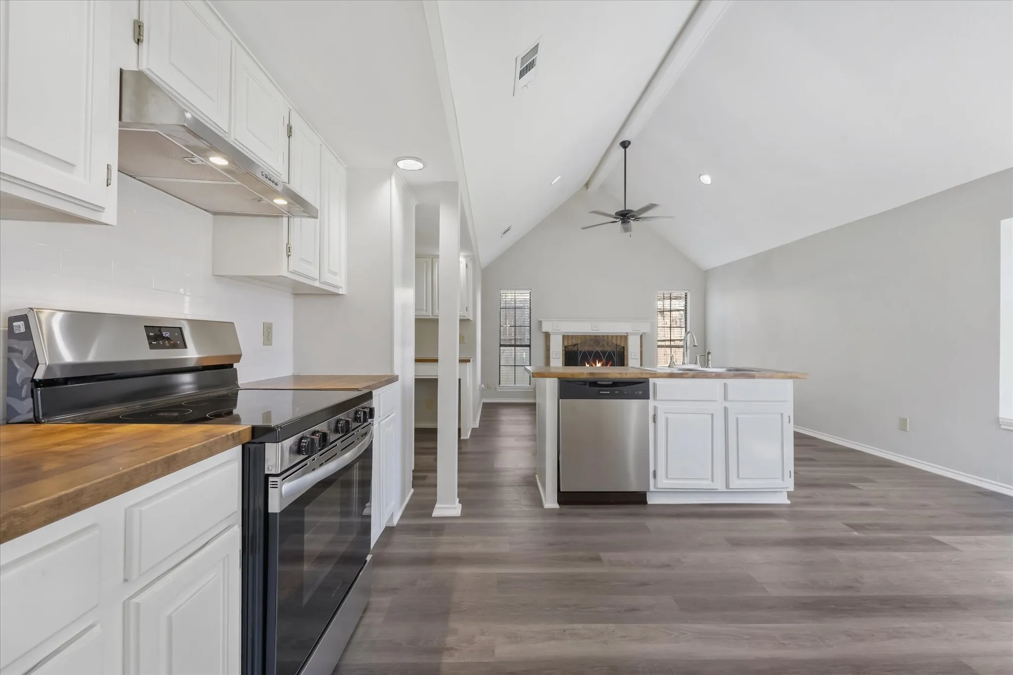 Single Family Residence For Sale in Collin County , 5416 Ventana Trail, Dallas, Texas 75252, 3 Bedroom, 2 Bathroom, 2 Garage spaces, 2,056 Sqft, built in 1985, mls#21211229, Real Estate Agent in Dallas, Homes For Sale in Collin county, Homes For Sale in Dallas, Realtor in Dallas Texas, Real Estate Brokerage Independent Realty Texas, Luminita Cordes Realtor