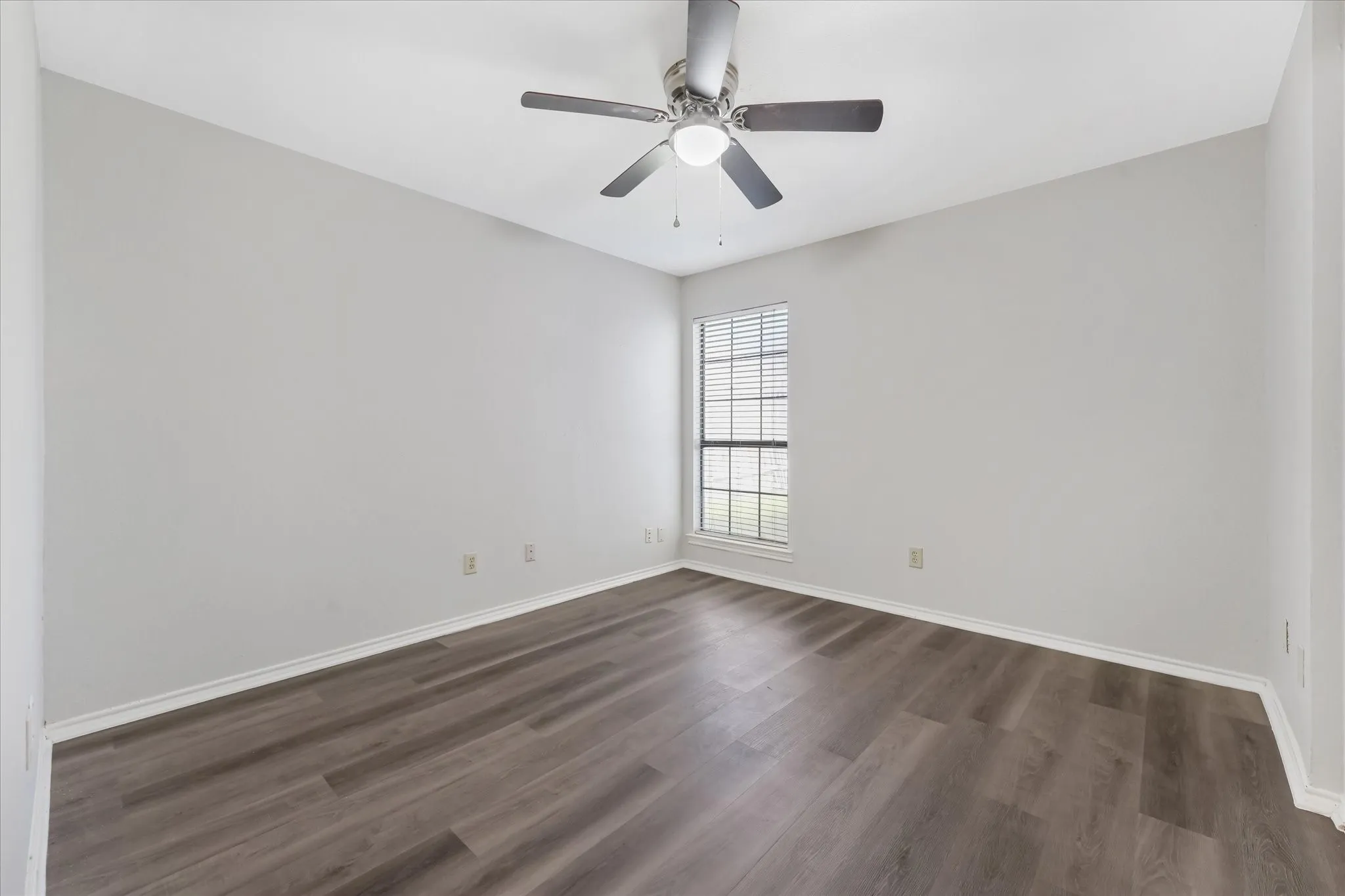 Single Family Residence For Sale in Collin County , 5416 Ventana Trail, Dallas, Texas 75252, 3 Bedroom, 2 Bathroom, 2 Garage spaces, 2,056 Sqft, built in 1985, mls#21211229, Real Estate Agent in Dallas, Homes For Sale in Collin county, Homes For Sale in Dallas, Realtor in Dallas Texas, Real Estate Brokerage Independent Realty Texas, Luminita Cordes Realtor