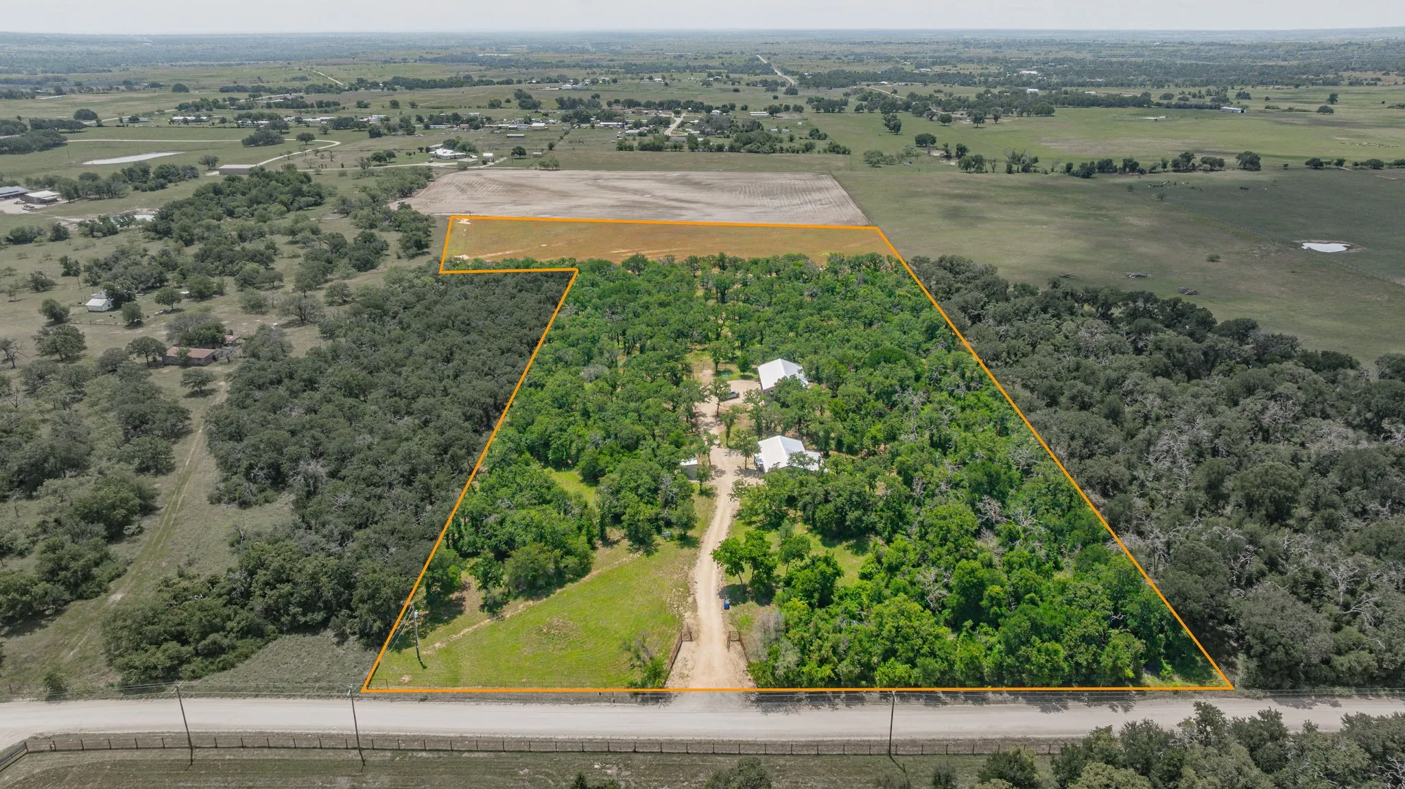 Single Family Residence For Sale in Erath County , 1375 County Road 253, Stephenville, Texas 76401, 3 Bedroom, 2 Bathroom, Garage spaces, 1,560 Sqft, built in 2023, Preowned, mls#21214468, Real Estate Agent in Stephenville, Homes For Sale in Erath county, Homes For Sale in Stephenville, Realtor in Stephenville Texas, Real Estate Brokerage Independent Realty Texas, Luminita Cordes Realtor