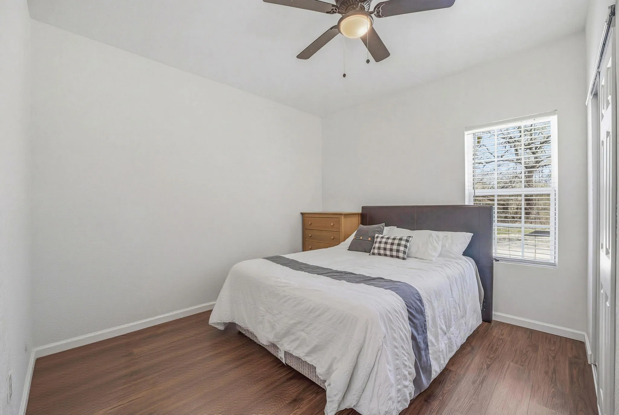 Single Family Residence For Sale in Erath County , 1375 County Road 253, Stephenville, Texas 76401, 3 Bedroom, 2 Bathroom, Garage spaces, 1,560 Sqft, built in 2023, Preowned, mls#21214468, Real Estate Agent in Stephenville, Homes For Sale in Erath county, Homes For Sale in Stephenville, Realtor in Stephenville Texas, Real Estate Brokerage Independent Realty Texas, Luminita Cordes Realtor