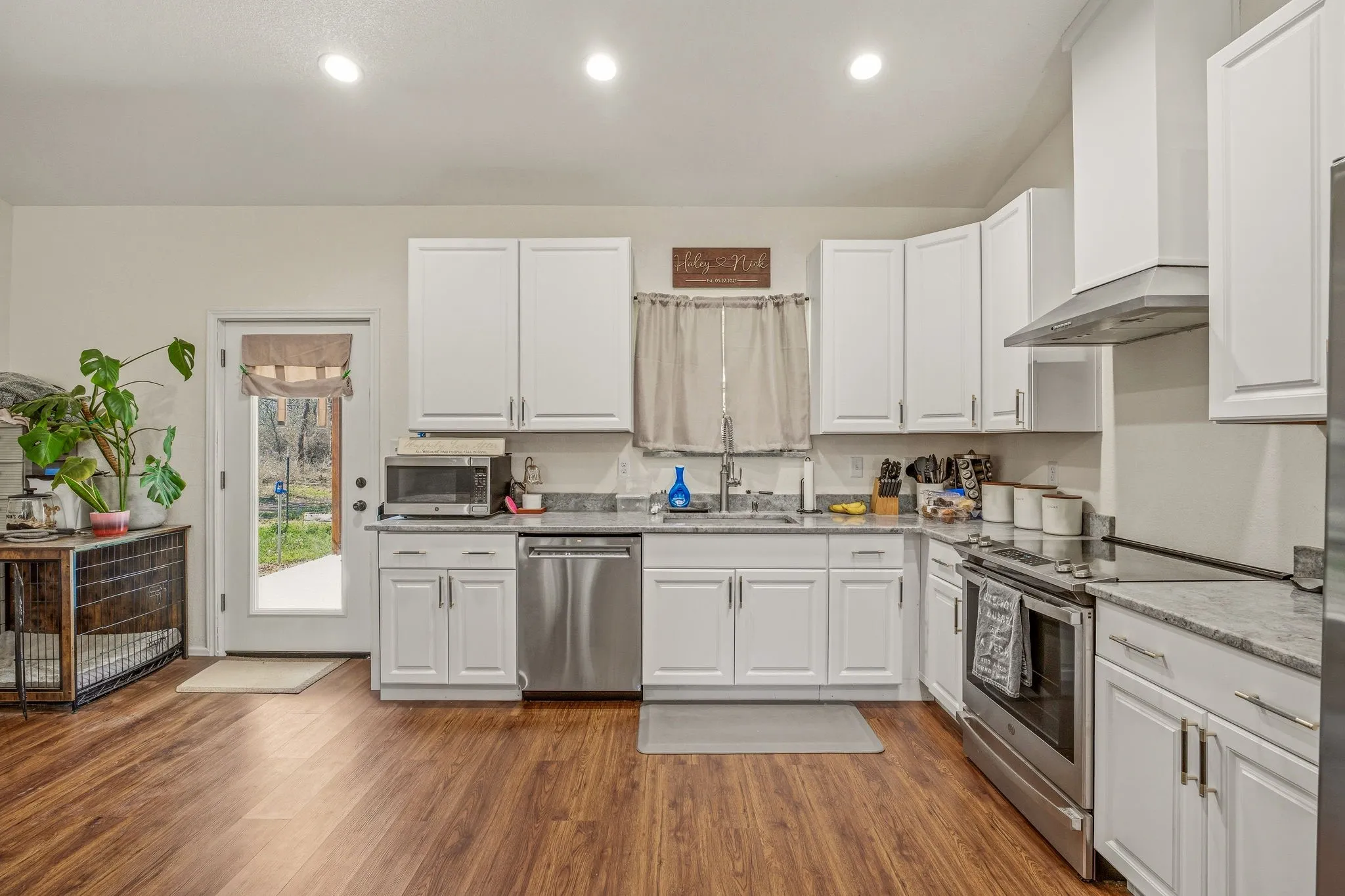 Single Family Residence For Sale in Erath County , 1375 County Road 253, Stephenville, Texas 76401, 3 Bedroom, 2 Bathroom, Garage spaces, 1,560 Sqft, built in 2023, Preowned, mls#21214468, Real Estate Agent in Stephenville, Homes For Sale in Erath county, Homes For Sale in Stephenville, Realtor in Stephenville Texas, Real Estate Brokerage Independent Realty Texas, Luminita Cordes Realtor