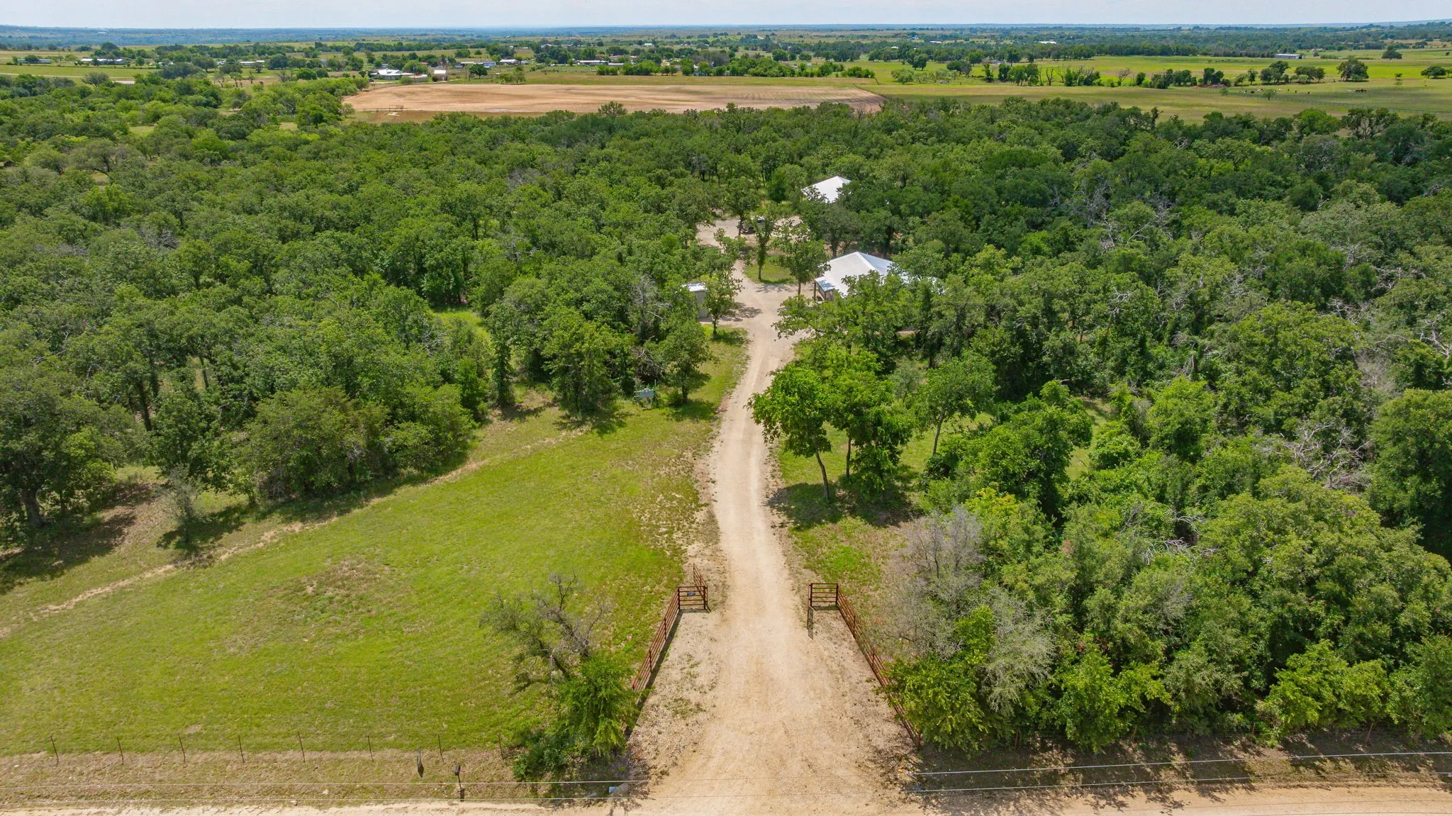 Single Family Residence For Sale in Erath County , 1375 County Road 253, Stephenville, Texas 76401, 3 Bedroom, 2 Bathroom, Garage spaces, 1,560 Sqft, built in 2023, Preowned, mls#21214468, Real Estate Agent in Stephenville, Homes For Sale in Erath county, Homes For Sale in Stephenville, Realtor in Stephenville Texas, Real Estate Brokerage Independent Realty Texas, Luminita Cordes Realtor