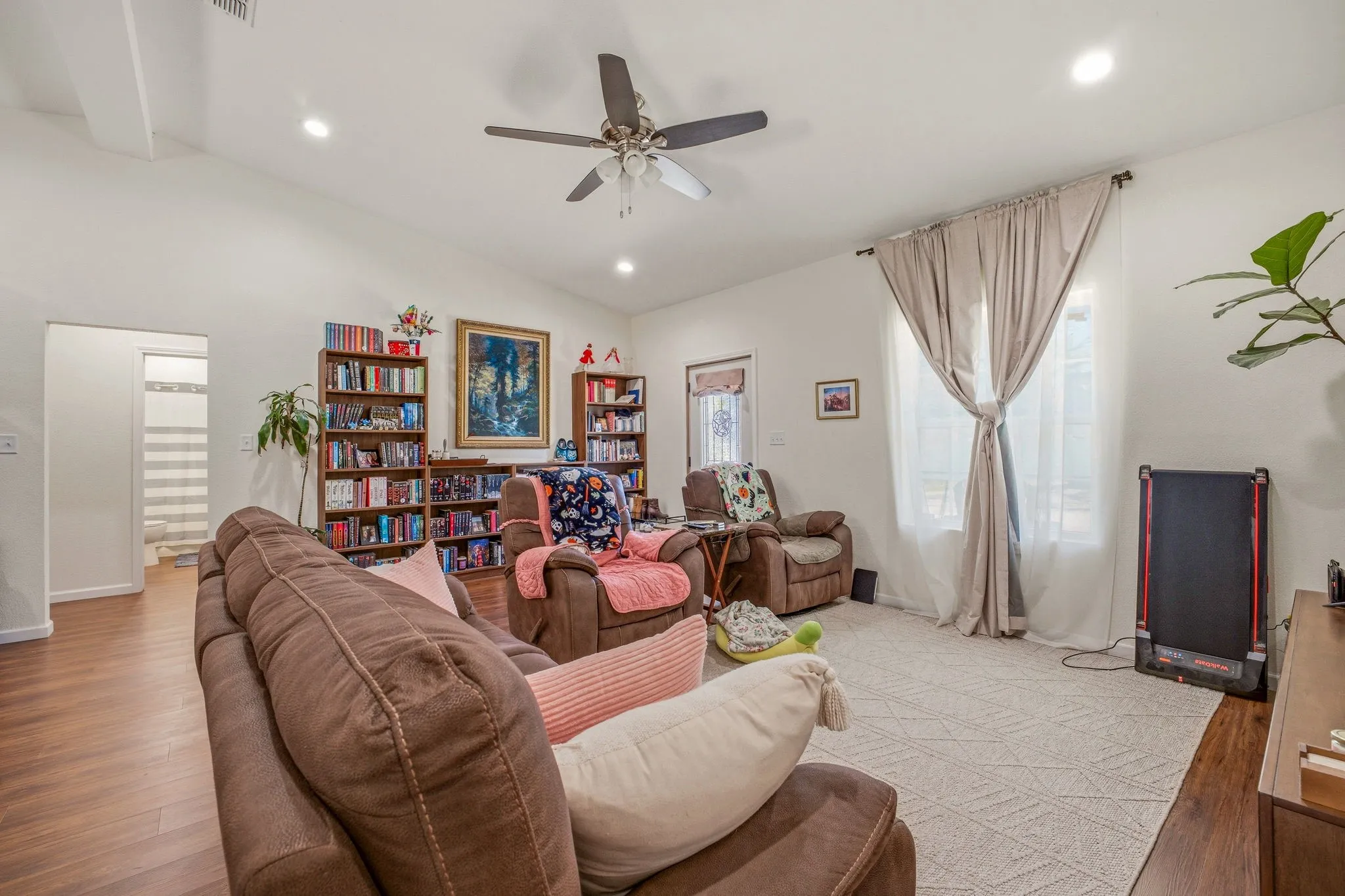 Single Family Residence For Sale in Erath County , 1375 County Road 253, Stephenville, Texas 76401, 3 Bedroom, 2 Bathroom, Garage spaces, 1,560 Sqft, built in 2023, Preowned, mls#21214468, Real Estate Agent in Stephenville, Homes For Sale in Erath county, Homes For Sale in Stephenville, Realtor in Stephenville Texas, Real Estate Brokerage Independent Realty Texas, Luminita Cordes Realtor