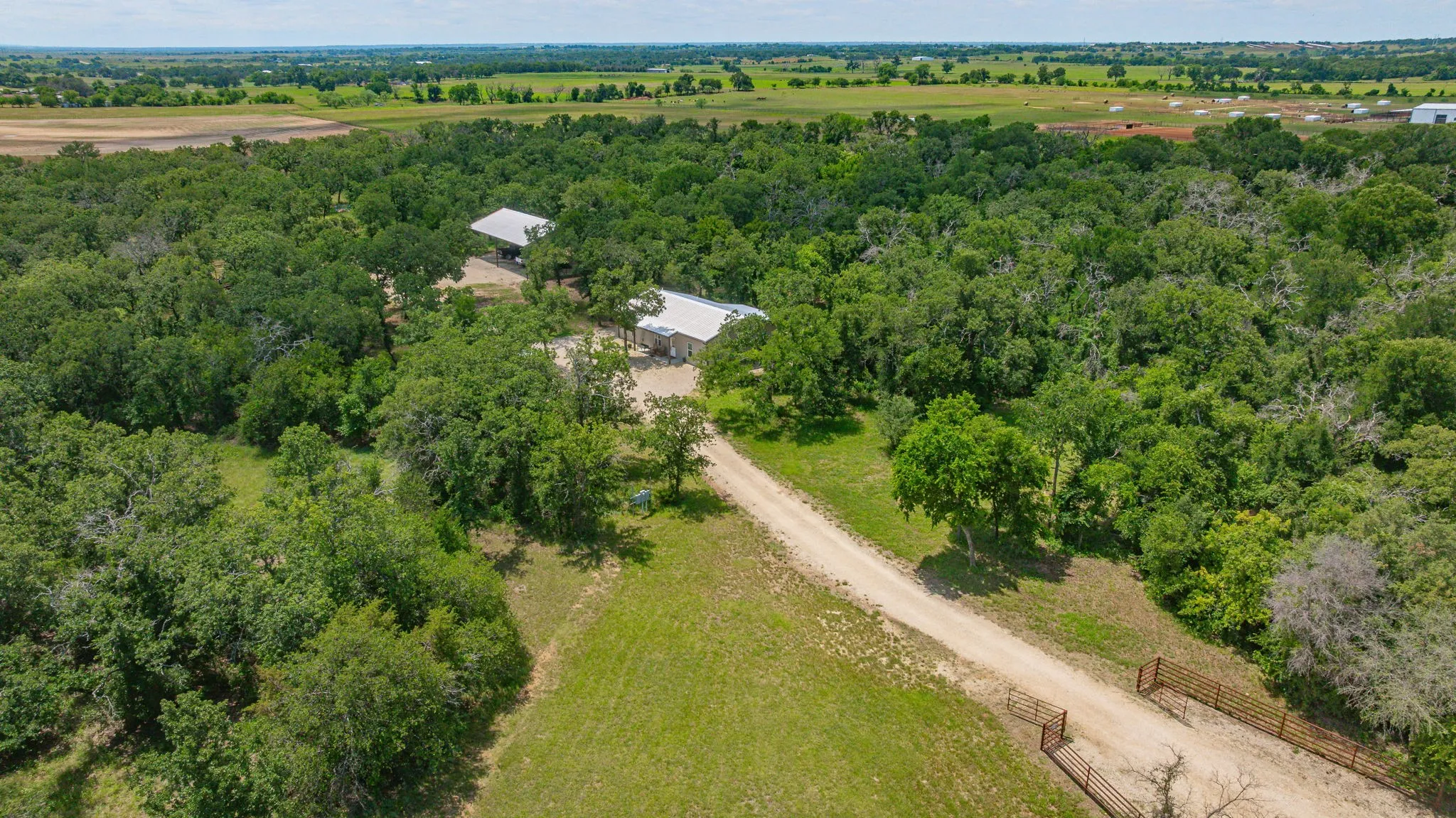 Single Family Residence For Sale in Erath County , 1375 County Road 253, Stephenville, Texas 76401, 3 Bedroom, 2 Bathroom, Garage spaces, 1,560 Sqft, built in 2023, Preowned, mls#21214468, Real Estate Agent in Stephenville, Homes For Sale in Erath county, Homes For Sale in Stephenville, Realtor in Stephenville Texas, Real Estate Brokerage Independent Realty Texas, Luminita Cordes Realtor