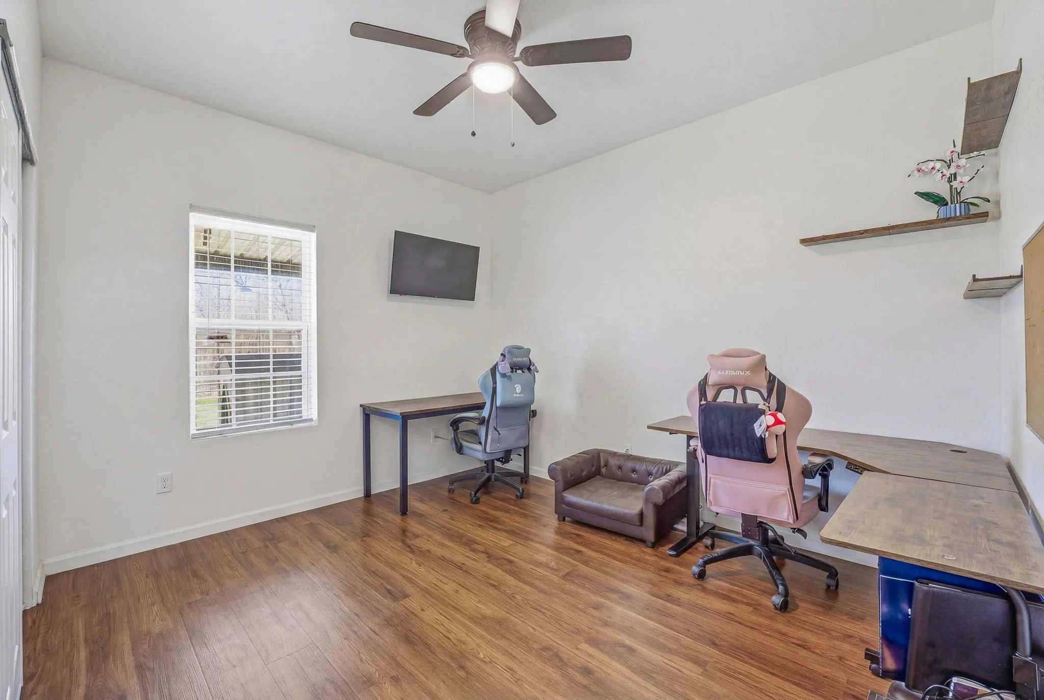 Single Family Residence For Sale in Erath County , 1375 County Road 253, Stephenville, Texas 76401, 3 Bedroom, 2 Bathroom, Garage spaces, 1,560 Sqft, built in 2023, Preowned, mls#21214468, Real Estate Agent in Stephenville, Homes For Sale in Erath county, Homes For Sale in Stephenville, Realtor in Stephenville Texas, Real Estate Brokerage Independent Realty Texas, Luminita Cordes Realtor