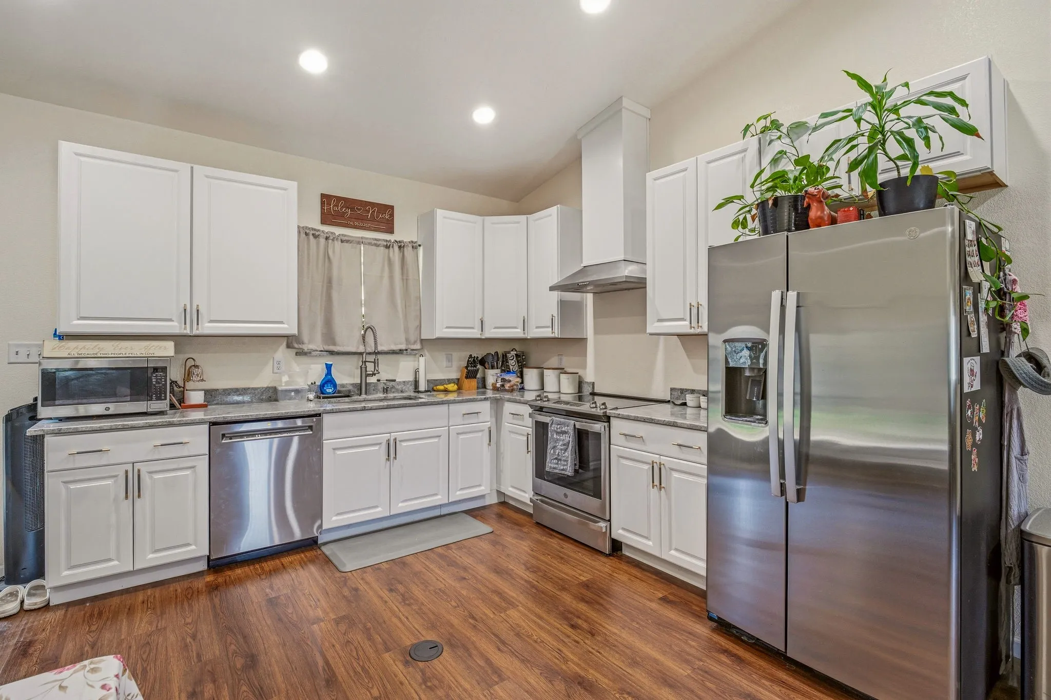 Single Family Residence For Sale in Erath County , 1375 County Road 253, Stephenville, Texas 76401, 3 Bedroom, 2 Bathroom, Garage spaces, 1,560 Sqft, built in 2023, Preowned, mls#21214468, Real Estate Agent in Stephenville, Homes For Sale in Erath county, Homes For Sale in Stephenville, Realtor in Stephenville Texas, Real Estate Brokerage Independent Realty Texas, Luminita Cordes Realtor