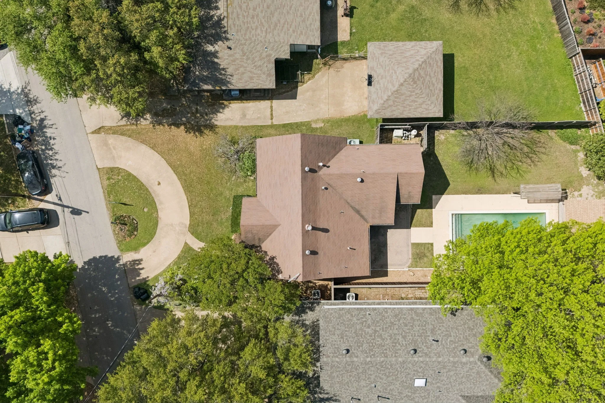 Single Family Residence For Sale in Dallas County , 8015 Eagle Trail, Dallas, Texas 75238, 3 Bedrooms, 2 Bathrooms, Garage spaces, 1,456 Sqft, built in 1983, Preowned, Price $625,000, mls#21210910, Real Estate Agent in Dallas, Homes For Sale in Dallas county, Homes For Sale in Dallas, Realtor in Dallas Texas, Real Estate Brokerage Independent Realty Texas, Luminita Cordes Realtor