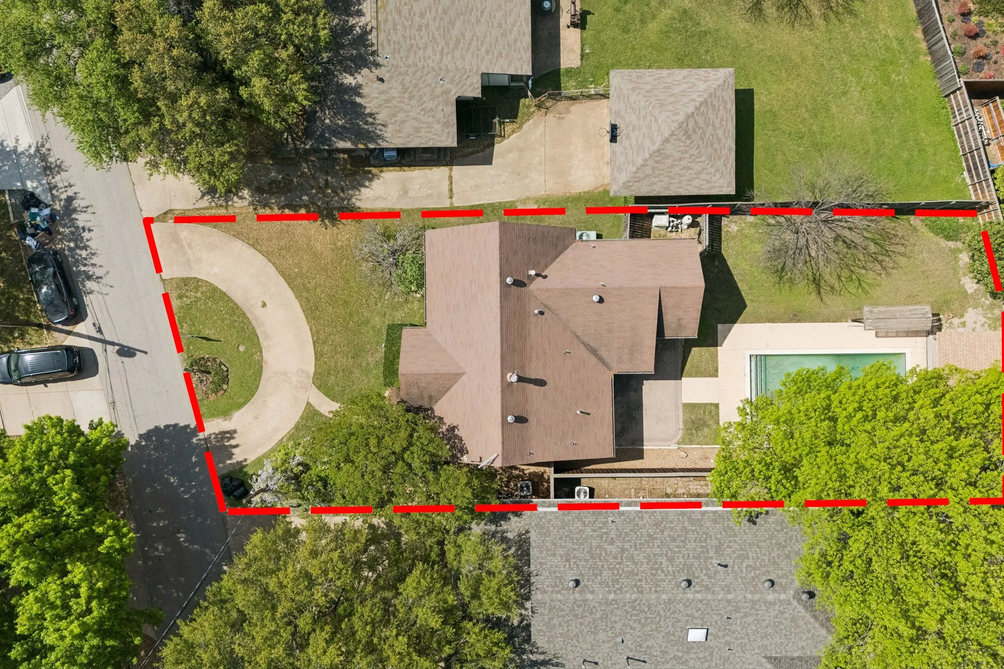 Single Family Residence For Sale in Dallas County , 8015 Eagle Trail, Dallas, Texas 75238, 3 Bedrooms, 2 Bathrooms, Garage spaces, 1,456 Sqft, built in 1983, Preowned, Price $625,000, mls#21210910, Real Estate Agent in Dallas, Homes For Sale in Dallas county, Homes For Sale in Dallas, Realtor in Dallas Texas, Real Estate Brokerage Independent Realty Texas, Luminita Cordes Realtor