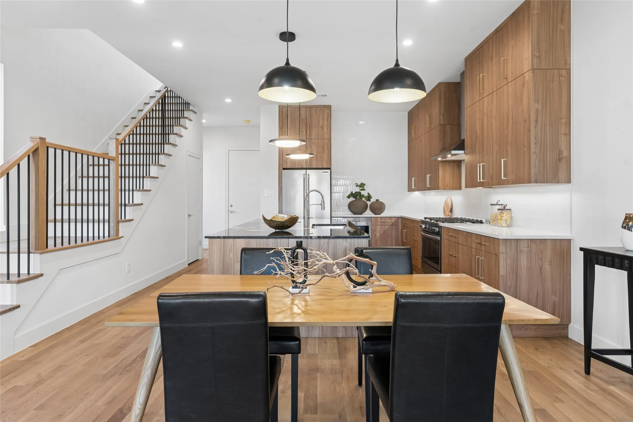 Single Family Residence For Sale in Dallas County , 6607 Roper Street, Dallas, Texas 75209, 3 Bedroom, 3 Bathroom, 2 Garage spaces, 1,909 Sqft, built in 2026, New Construction - Complete, mls#21139302, Real Estate Agent in Dallas, Homes For Sale in Dallas county, Homes For Sale in Dallas, Realtor in Dallas Texas, Real Estate Brokerage Independent Realty Texas, Luminita Cordes Realtor