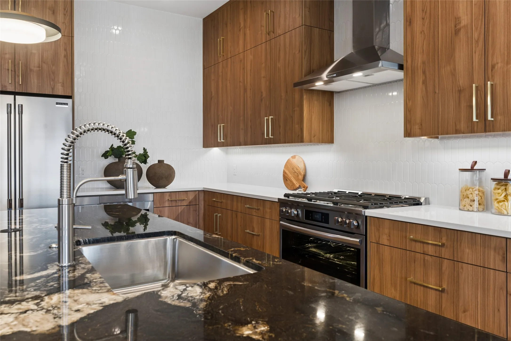 Single Family Residence For Sale in Dallas County , 6607 Roper Street, Dallas, Texas 75209, 3 Bedroom, 3 Bathroom, 2 Garage spaces, 1,909 Sqft, built in 2026, New Construction - Complete, mls#21139302, Real Estate Agent in Dallas, Homes For Sale in Dallas county, Homes For Sale in Dallas, Realtor in Dallas Texas, Real Estate Brokerage Independent Realty Texas, Luminita Cordes Realtor