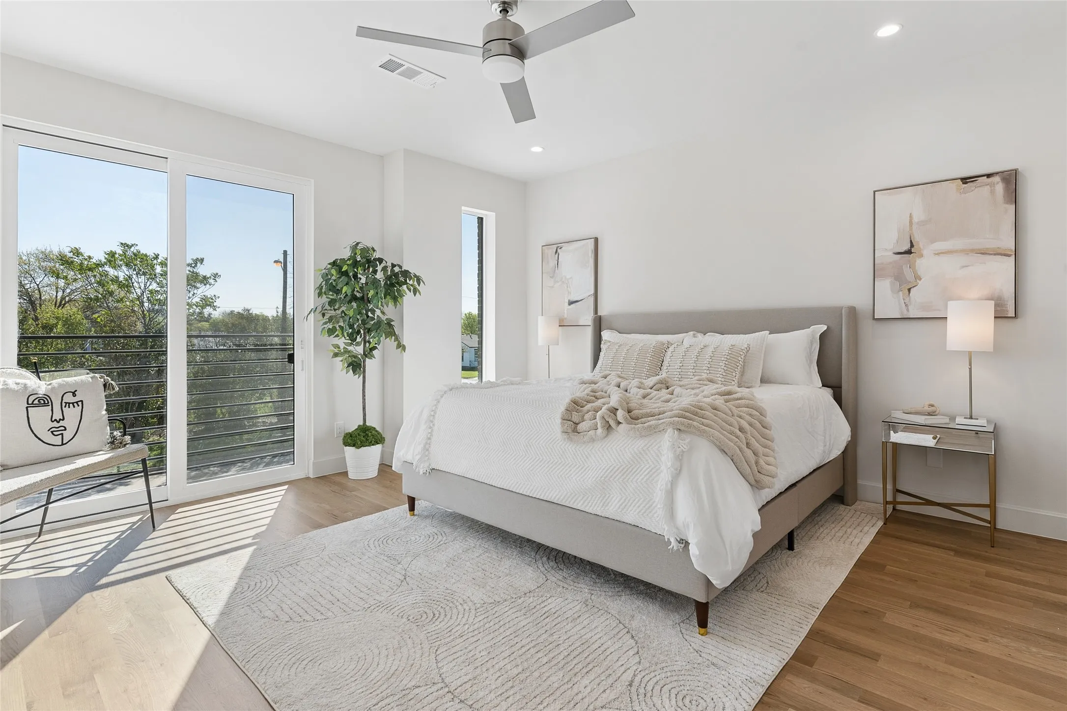 Single Family Residence For Sale in Dallas County , 6607 Roper Street, Dallas, Texas 75209, 3 Bedroom, 3 Bathroom, 2 Garage spaces, 1,909 Sqft, built in 2026, New Construction - Complete, mls#21139302, Real Estate Agent in Dallas, Homes For Sale in Dallas county, Homes For Sale in Dallas, Realtor in Dallas Texas, Real Estate Brokerage Independent Realty Texas, Luminita Cordes Realtor
