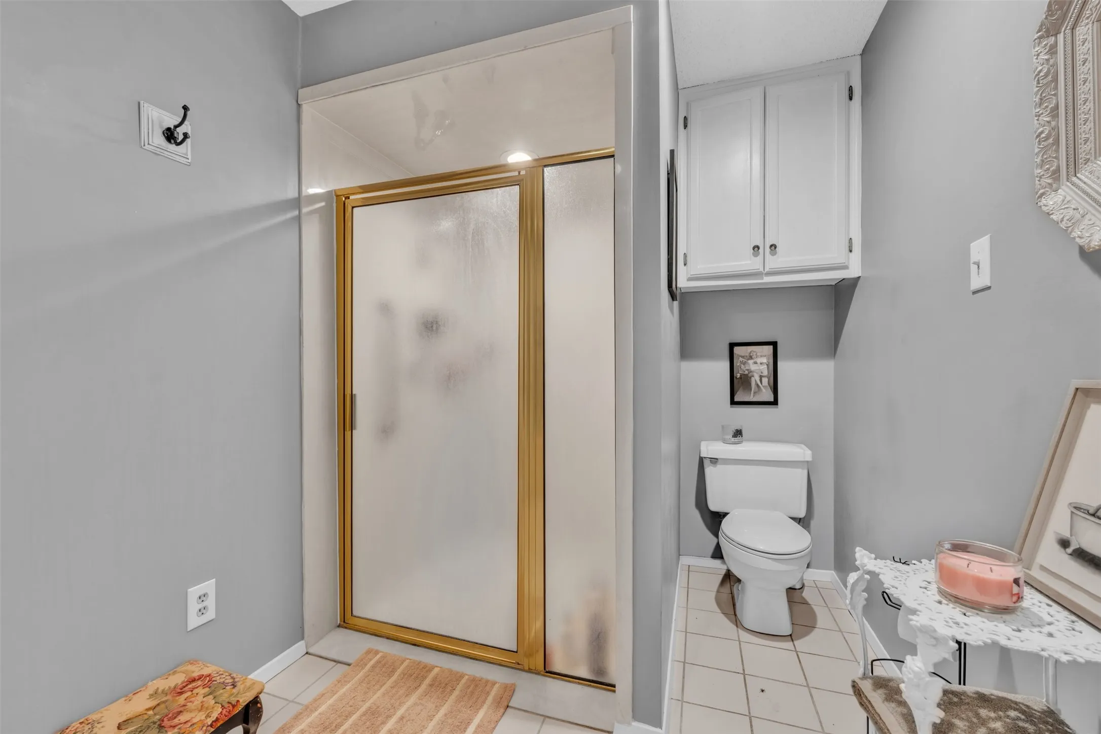 Single Family Residence For Sale in Johnson County , 205 William Wallace Drive, Burleson, Texas 76028, 6 Bedroom, 4 Bathroom, 3 Garage spaces, 4,115 Sqft, built in 1985, Preowned, mls#21213250, Real Estate Agent in Burleson, Homes For Sale in Johnson county, Homes For Sale in Burleson, Realtor in Burleson Texas, Real Estate Brokerage Independent Realty Texas, Luminita Cordes Realtor