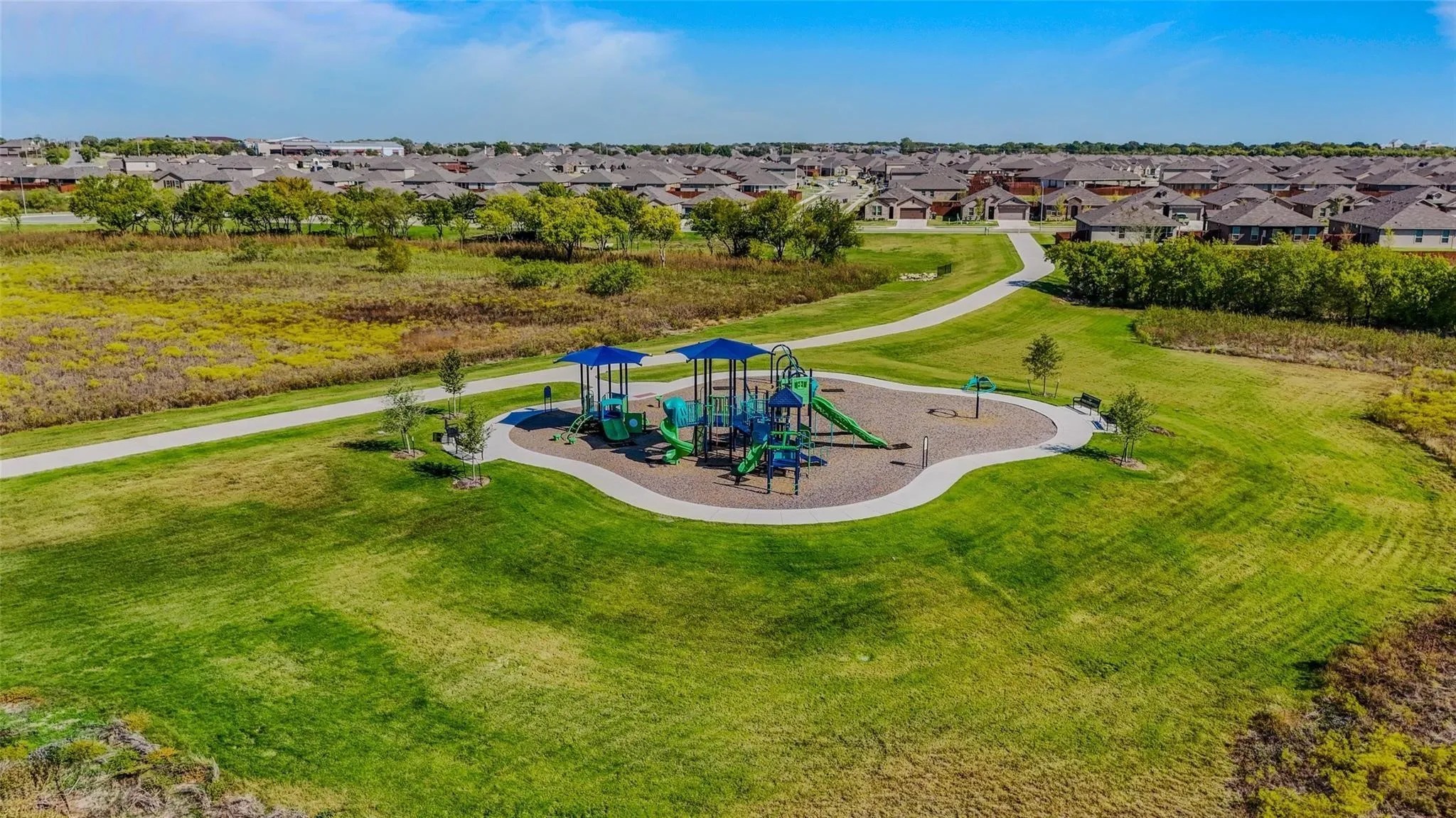 Single Family Residence For Sale in Tarrant County , 8617 Sandy Park Drive, Fort Worth, Texas 76179, 4 Bedroom, 2 Bathroom, 2 Garage spaces, 1,992 Sqft, built in 2022, mls#21214606, Real Estate Agent in Fort Worth, Homes For Sale in Tarrant county, Homes For Sale in Fort Worth, Realtor in Fort Worth Texas, Real Estate Brokerage Independent Realty Texas, Luminita Cordes Realtor
