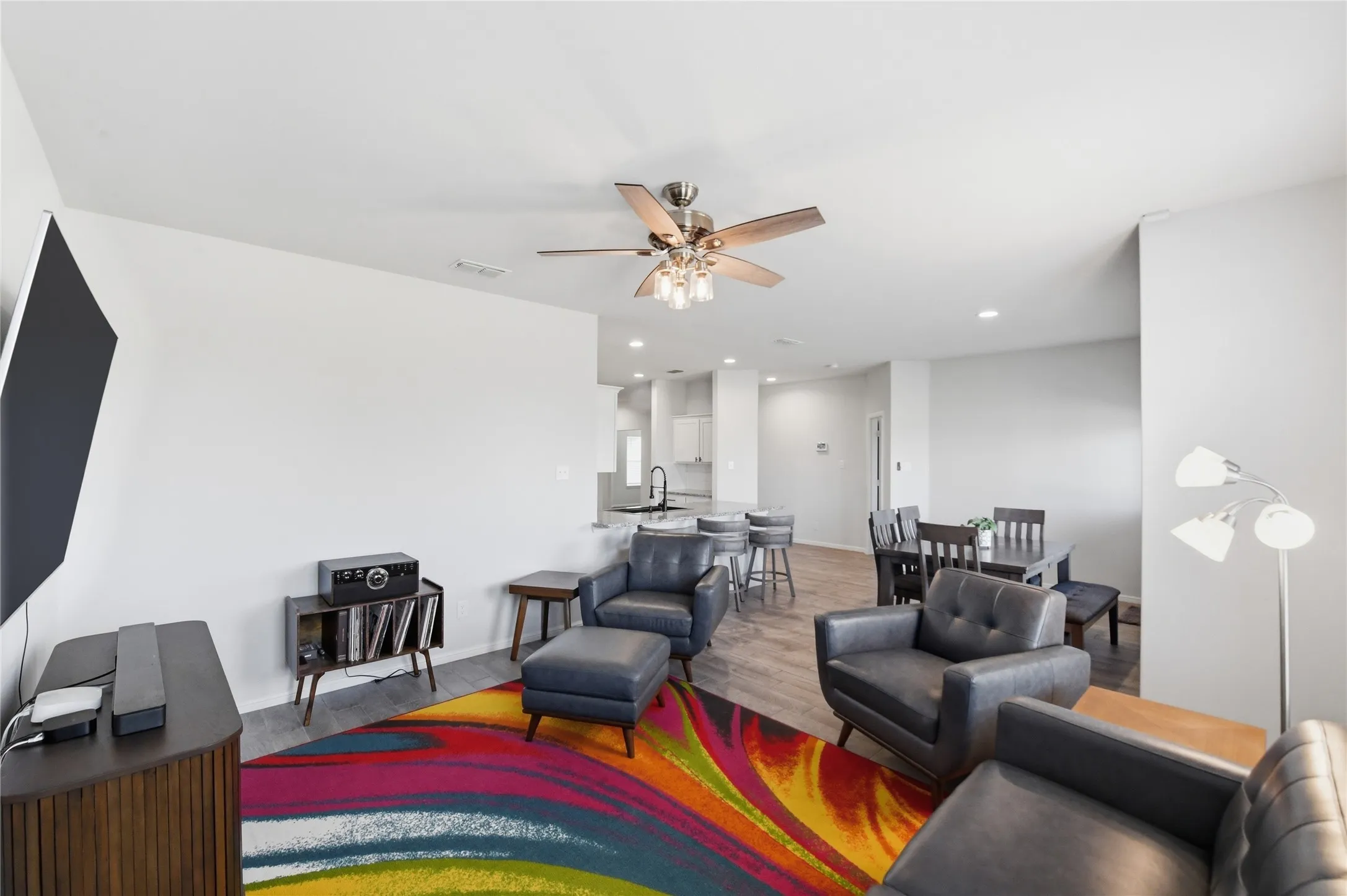 Single Family Residence For Sale in Tarrant County , 8617 Sandy Park Drive, Fort Worth, Texas 76179, 4 Bedroom, 2 Bathroom, 2 Garage spaces, 1,992 Sqft, built in 2022, mls#21214606, Real Estate Agent in Fort Worth, Homes For Sale in Tarrant county, Homes For Sale in Fort Worth, Realtor in Fort Worth Texas, Real Estate Brokerage Independent Realty Texas, Luminita Cordes Realtor