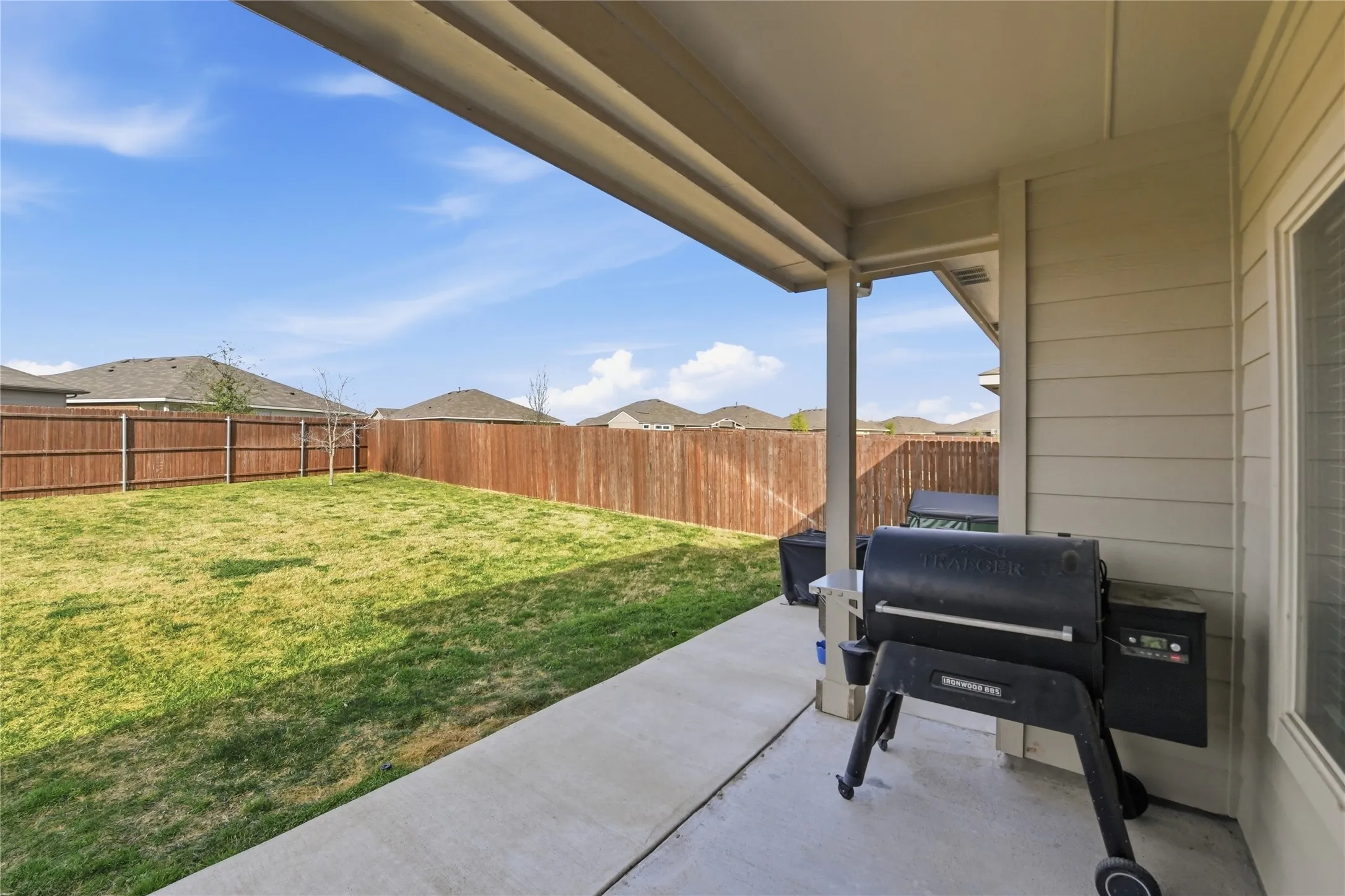 Single Family Residence For Sale in Tarrant County , 8617 Sandy Park Drive, Fort Worth, Texas 76179, 4 Bedroom, 2 Bathroom, 2 Garage spaces, 1,992 Sqft, built in 2022, mls#21214606, Real Estate Agent in Fort Worth, Homes For Sale in Tarrant county, Homes For Sale in Fort Worth, Realtor in Fort Worth Texas, Real Estate Brokerage Independent Realty Texas, Luminita Cordes Realtor