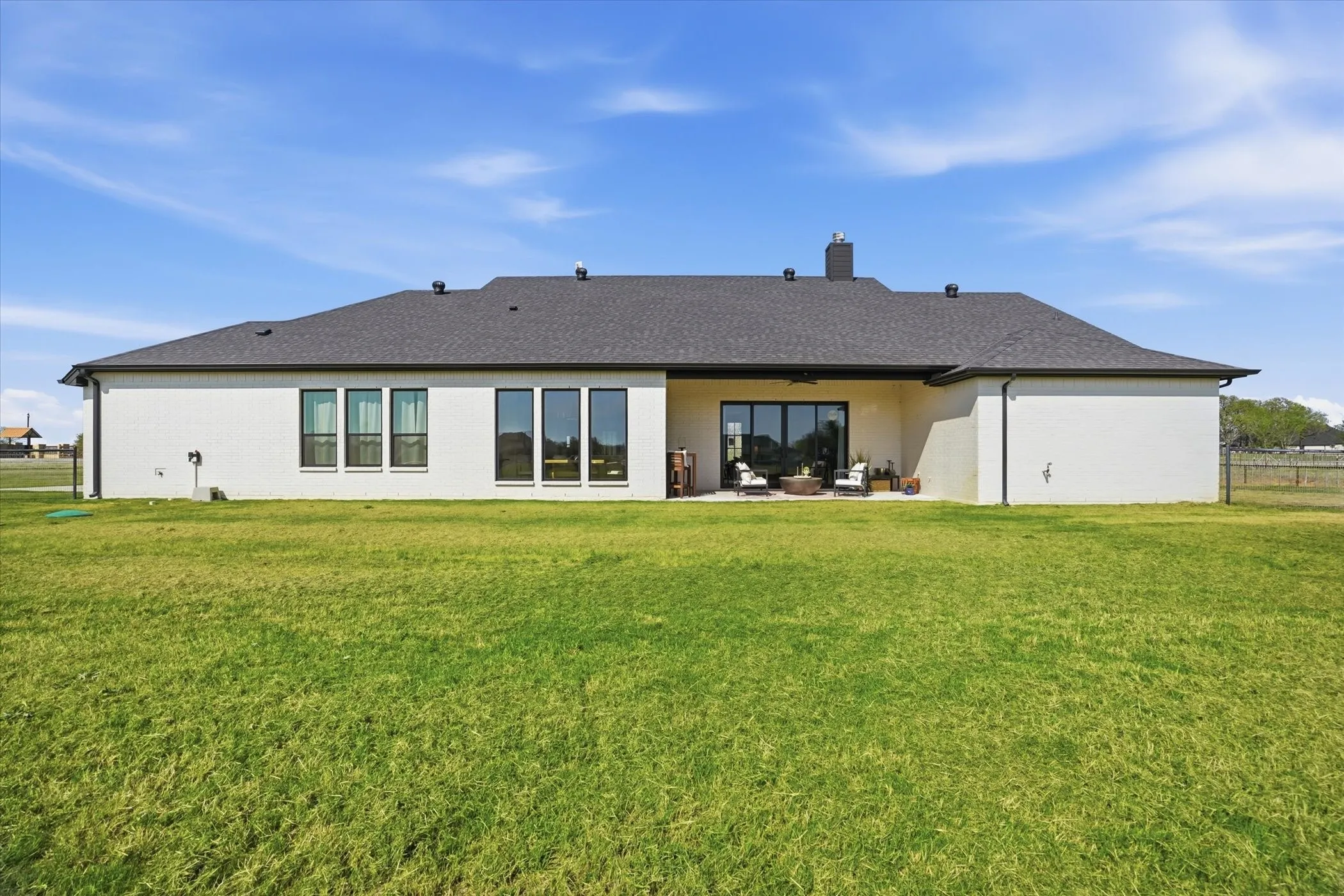 Single Family Residence For Sale in Parker County , 561 Royal Santana, Weatherford, Texas 76087, 4 Bedroom, 3 Bathroom, 3 Garage spaces, 3,000 Sqft, built in 2025, mls#21214607, Real Estate Agent in Weatherford, Homes For Sale in Parker county, Homes For Sale in Weatherford, Realtor in Weatherford Texas, Real Estate Brokerage Independent Realty Texas, Luminita Cordes Realtor