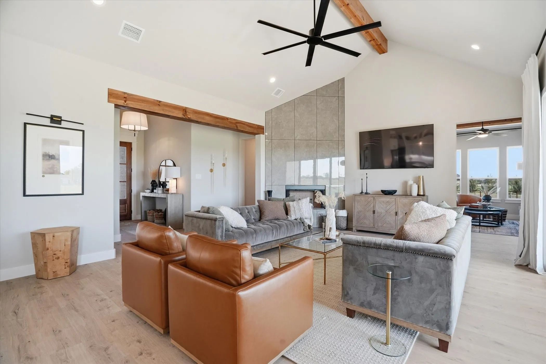 Single Family Residence For Sale in Parker County , 561 Royal Santana, Weatherford, Texas 76087, 4 Bedroom, 3 Bathroom, 3 Garage spaces, 3,000 Sqft, built in 2025, mls#21214607, Real Estate Agent in Weatherford, Homes For Sale in Parker county, Homes For Sale in Weatherford, Realtor in Weatherford Texas, Real Estate Brokerage Independent Realty Texas, Luminita Cordes Realtor