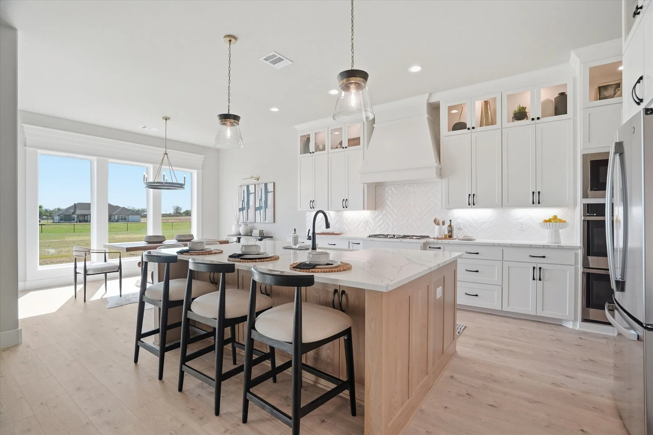 Single Family Residence For Sale in Parker County , 561 Royal Santana, Weatherford, Texas 76087, 4 Bedroom, 3 Bathroom, 3 Garage spaces, 3,000 Sqft, built in 2025, mls#21214607, Real Estate Agent in Weatherford, Homes For Sale in Parker county, Homes For Sale in Weatherford, Realtor in Weatherford Texas, Real Estate Brokerage Independent Realty Texas, Luminita Cordes Realtor