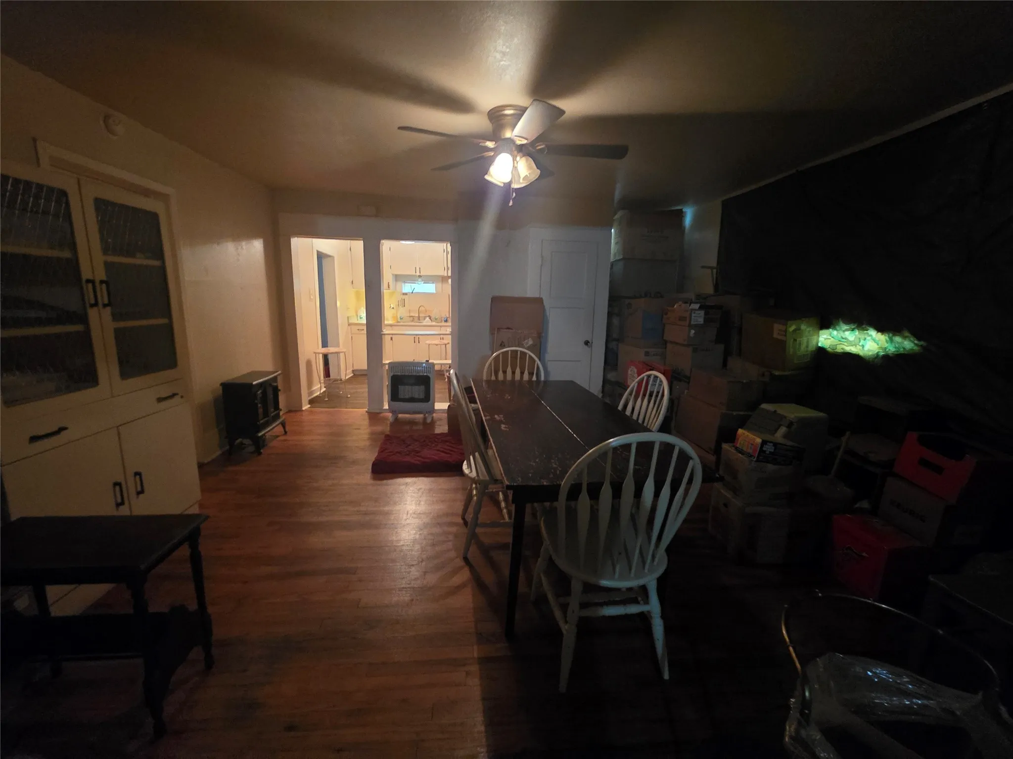 Single Family Residence For Sale in Johnson County , 401 W Wilson Street, Cleburne, Texas 76033, 2 Bedroom, 1 Bathroom, Garage spaces, 1,299 Sqft, built in 0, Preowned, mls#21214430, Real Estate Agent in Cleburne, Homes For Sale in Johnson county, Homes For Sale in Cleburne, Realtor in Cleburne Texas, Real Estate Brokerage Independent Realty Texas, Luminita Cordes Realtor