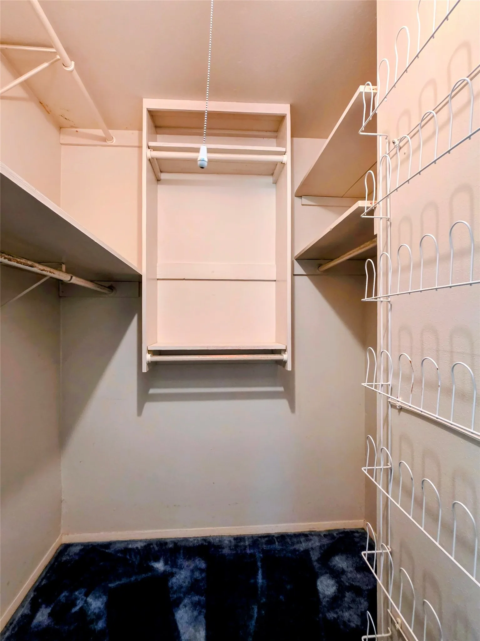 Single Family Residence For Sale in Tarrant County , 1020 Redbud Court, Arlington, Texas 76012, 3 Bedrooms, 2 Bathrooms, 2 Garage spaces, 1,957 Sqft, built in 1963, Price $414,900, mls#21214530, Real Estate Agent in Arlington, Homes For Sale in Tarrant county, Homes For Sale in Arlington, Realtor in Arlington Texas, Real Estate Brokerage Independent Realty Texas, Luminita Cordes Realtor