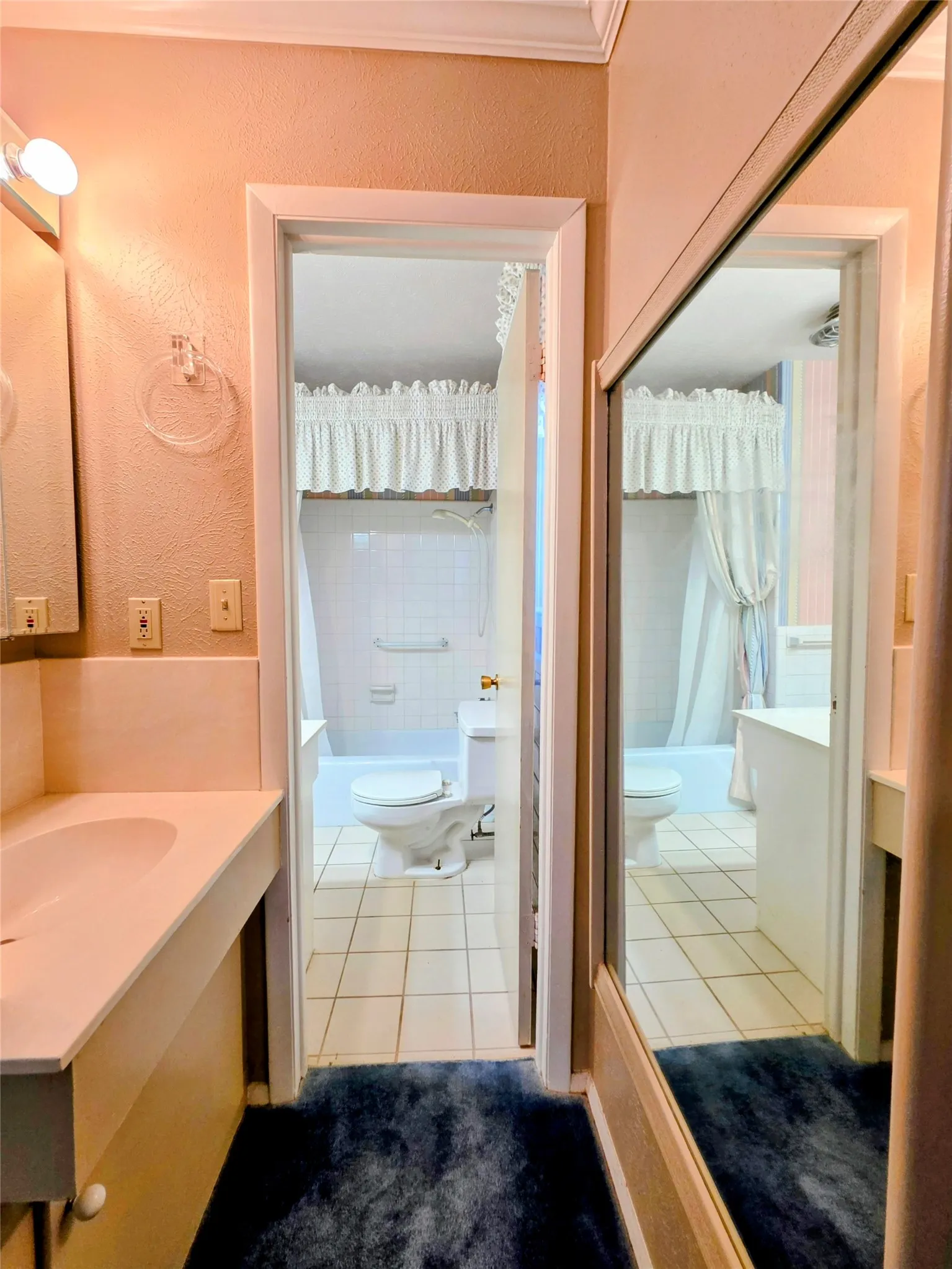 Single Family Residence For Sale in Tarrant County , 1020 Redbud Court, Arlington, Texas 76012, 3 Bedrooms, 2 Bathrooms, 2 Garage spaces, 1,957 Sqft, built in 1963, Price $414,900, mls#21214530, Real Estate Agent in Arlington, Homes For Sale in Tarrant county, Homes For Sale in Arlington, Realtor in Arlington Texas, Real Estate Brokerage Independent Realty Texas, Luminita Cordes Realtor