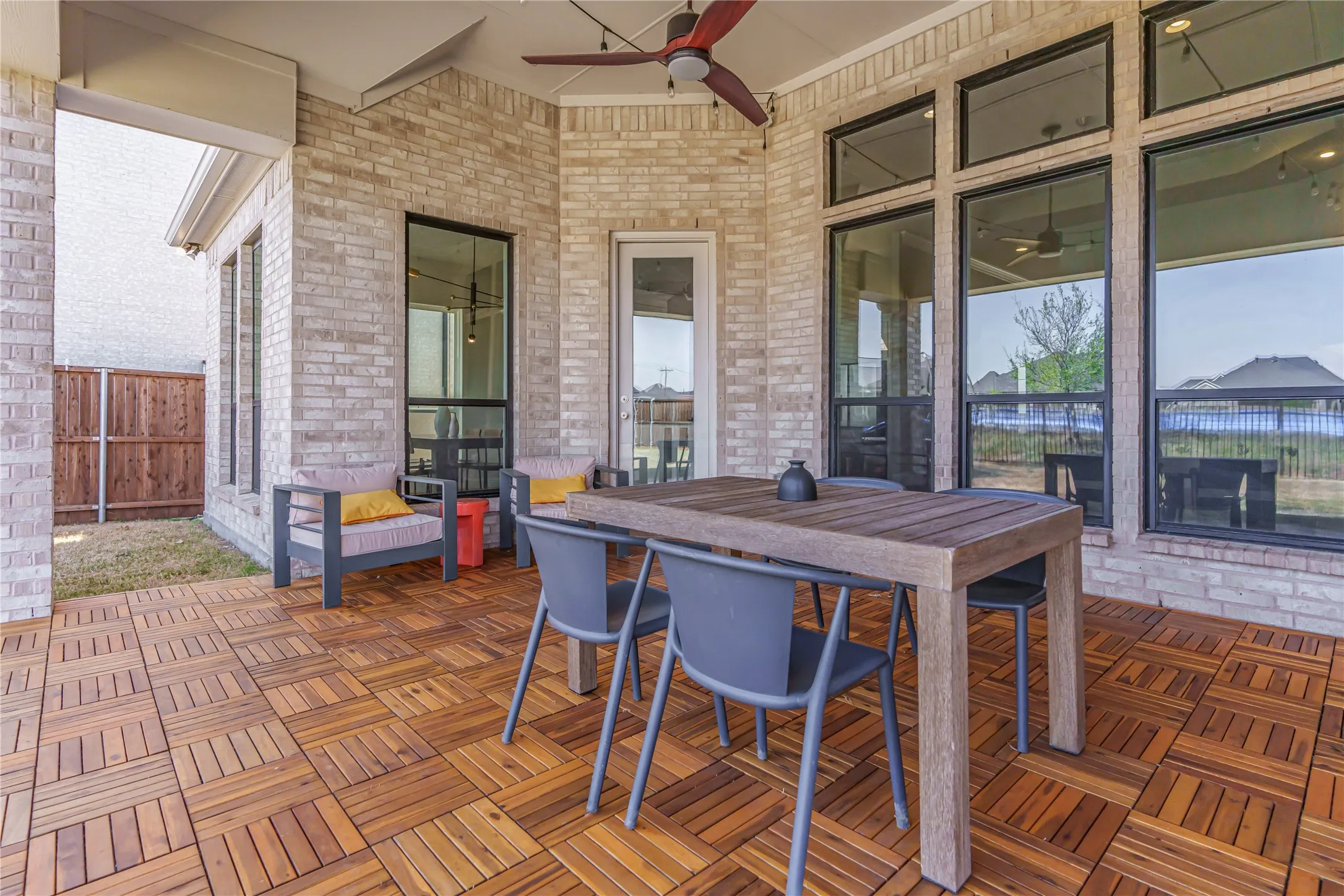 Single Family Residence For Sale in Rockwall County , 2316 Topaz Drive, Rockwall, Texas 75087, 4 Bedrooms, 4 Bathrooms, 2 Garage spaces, 2,704 Sqft, built in 2021, Price $598,000, mls#21212872, Real Estate Agent in Rockwall, Homes For Sale in Rockwall county, Homes For Sale in Rockwall, Realtor in Rockwall Texas, Real Estate Brokerage Independent Realty Texas, Luminita Cordes Realtor